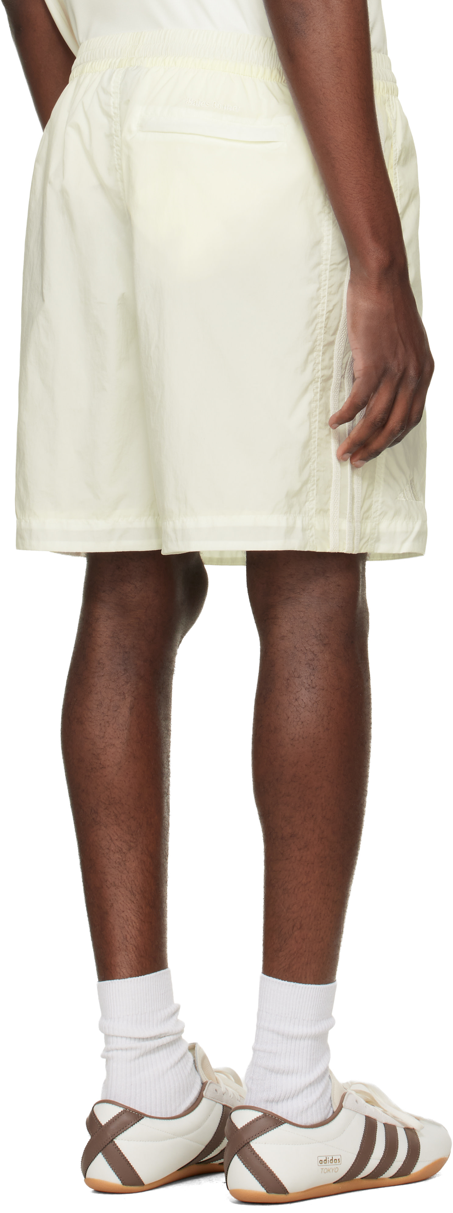 Wales Bonner: オフホワイト adidas Originalsエディション Wales Bonner: オフホワイト adidas Originalsエディション