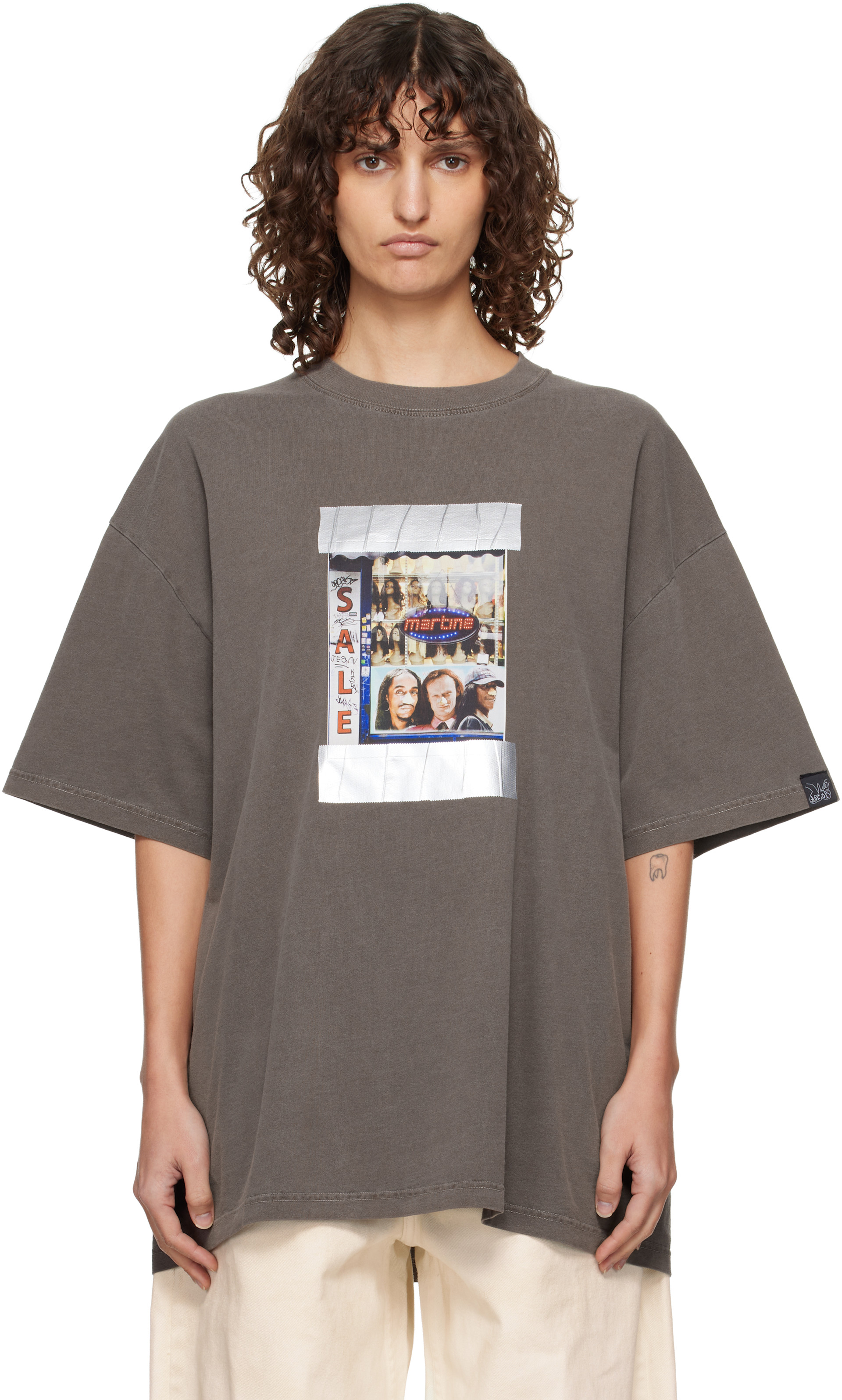 Martine Rose: Brown S/S Oversized 'Salon' T-shirt | SSENSE Netherlands