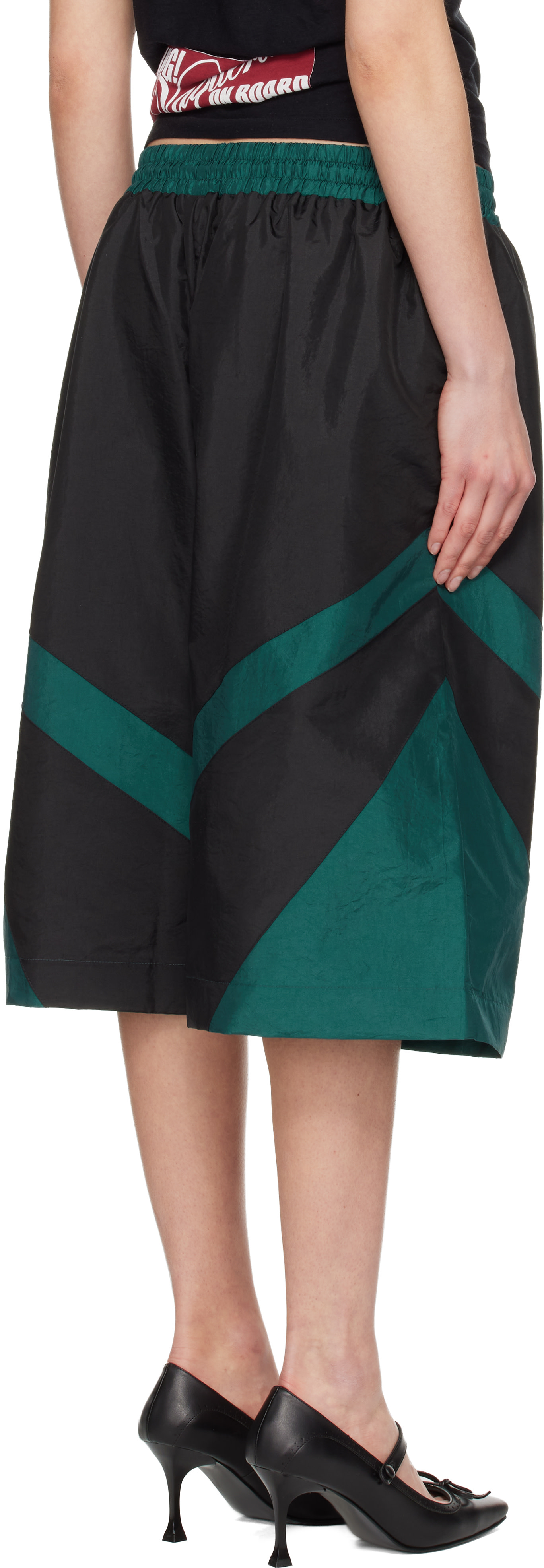 VAQUERA - Short coupe-vent vert et noir