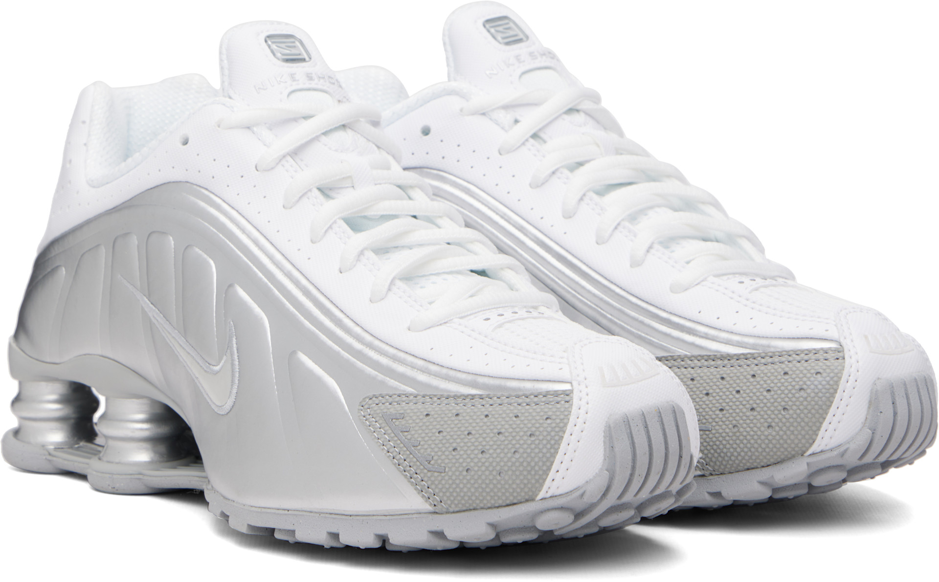 Nike: White & Silver Shox R4 SE Sneakers | SSENSE