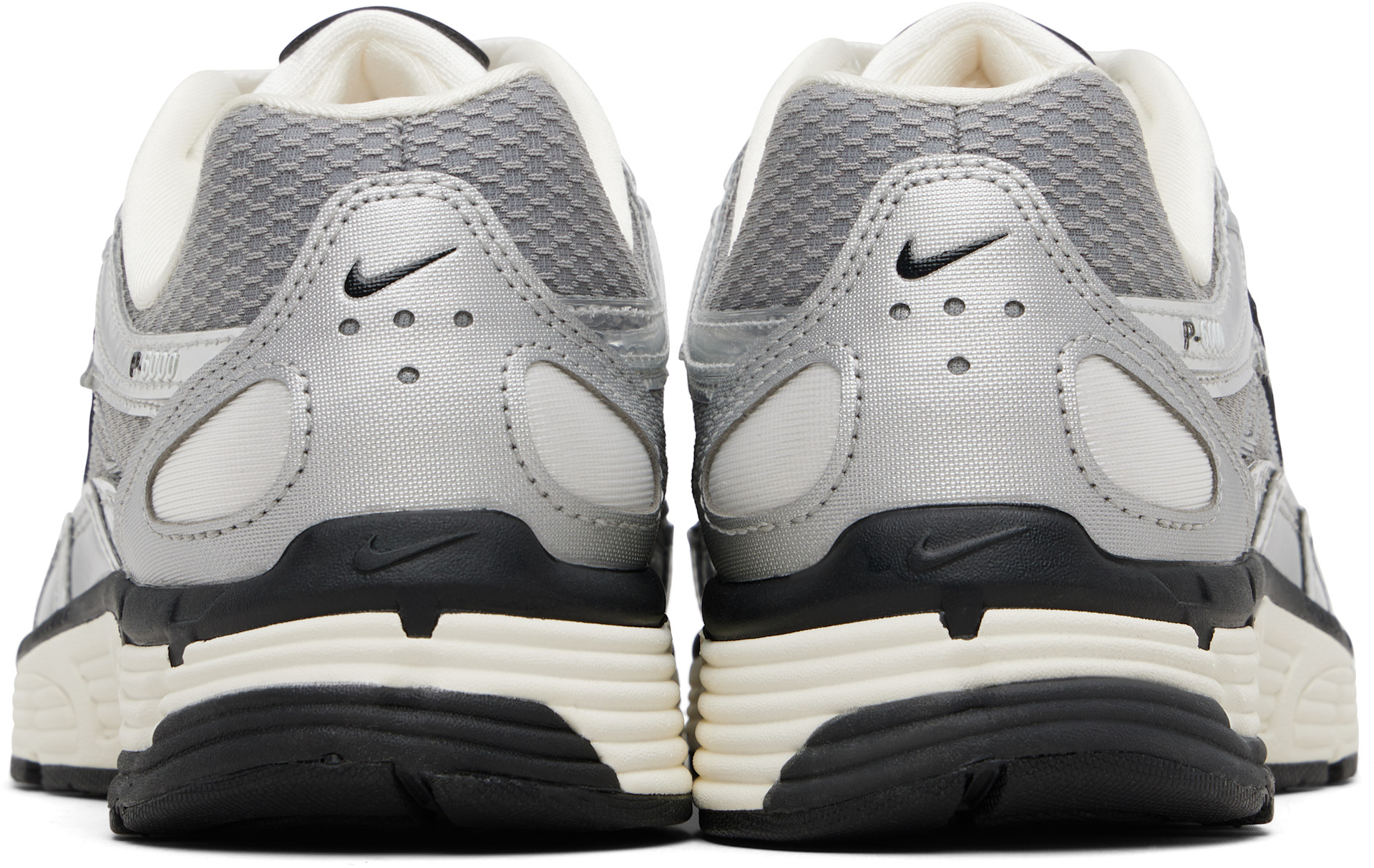 Nike - Baskets P-6000 argentées