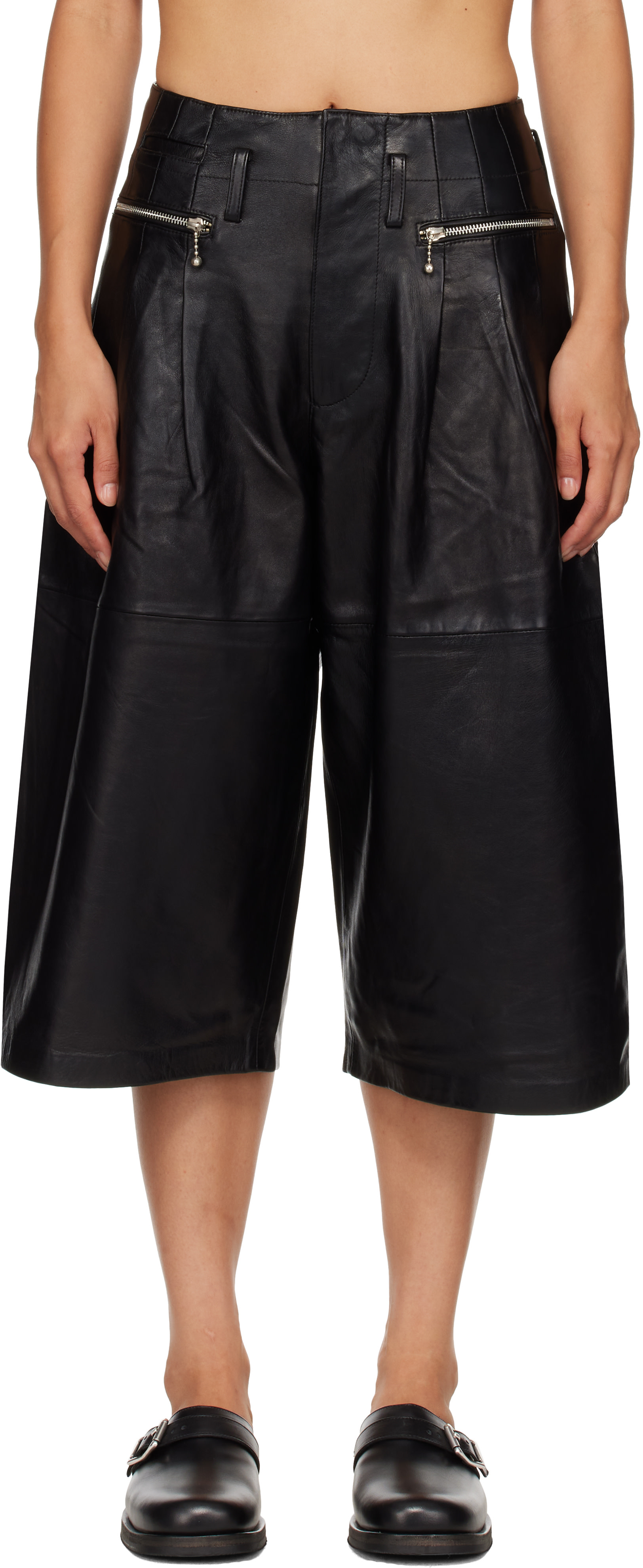 R13 - Short noir en cuir à plis