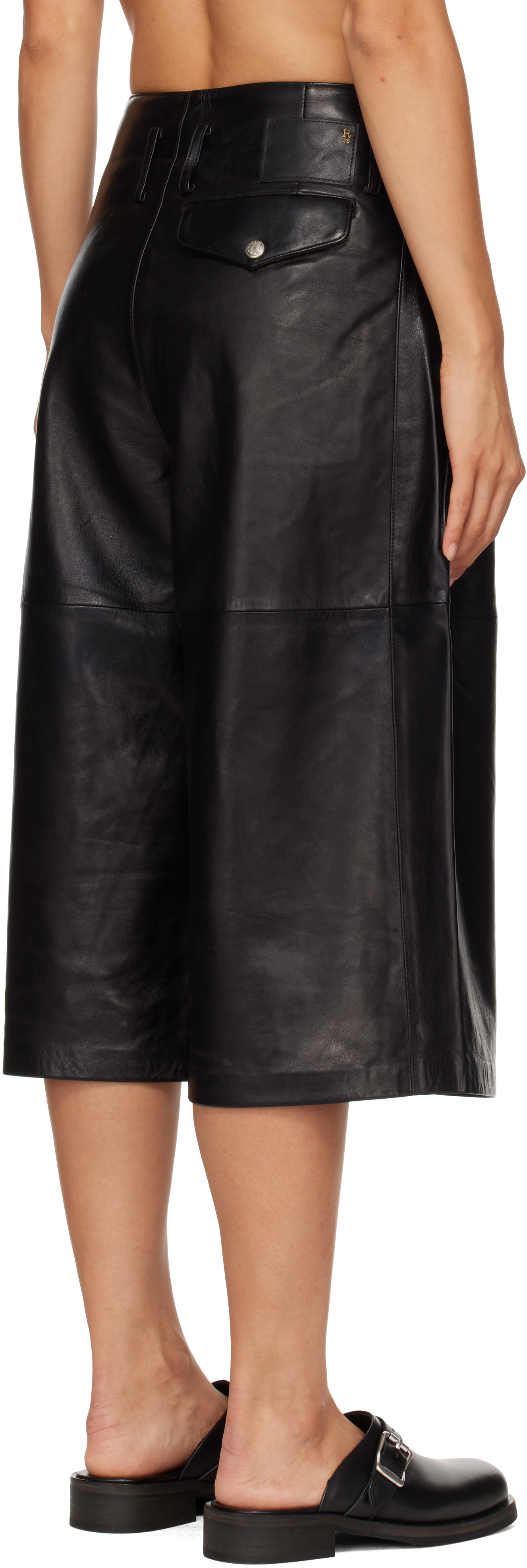 R13 - Short noir en cuir à plis