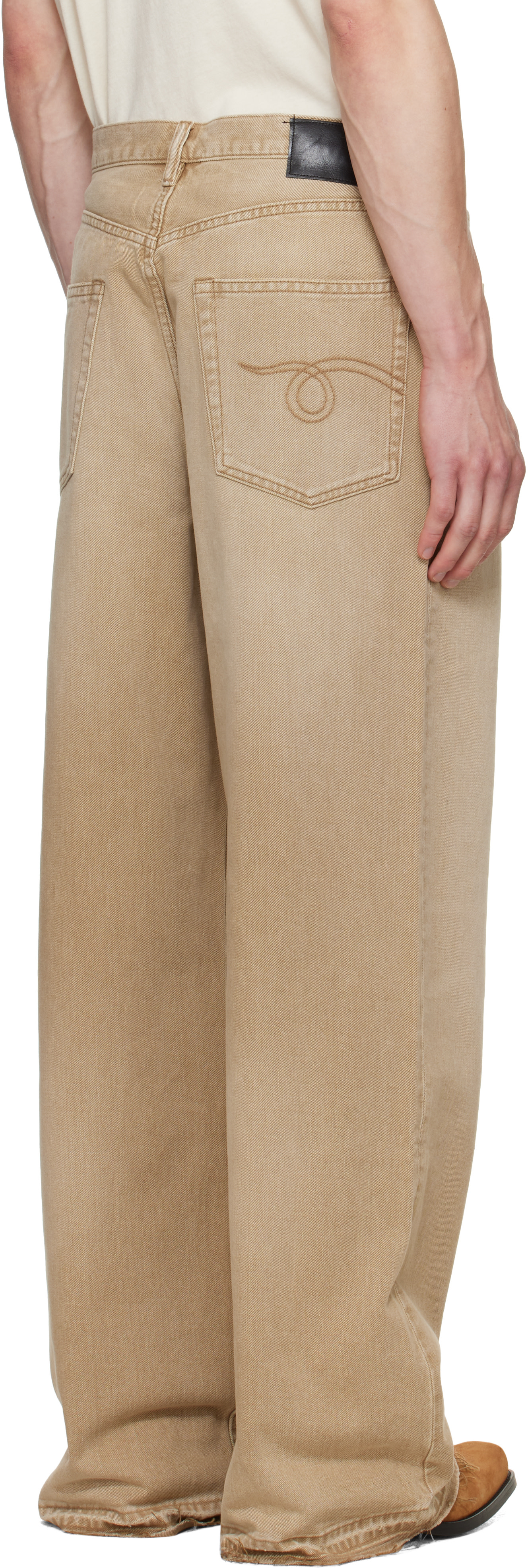 R13 - Jean Damon beige à plis