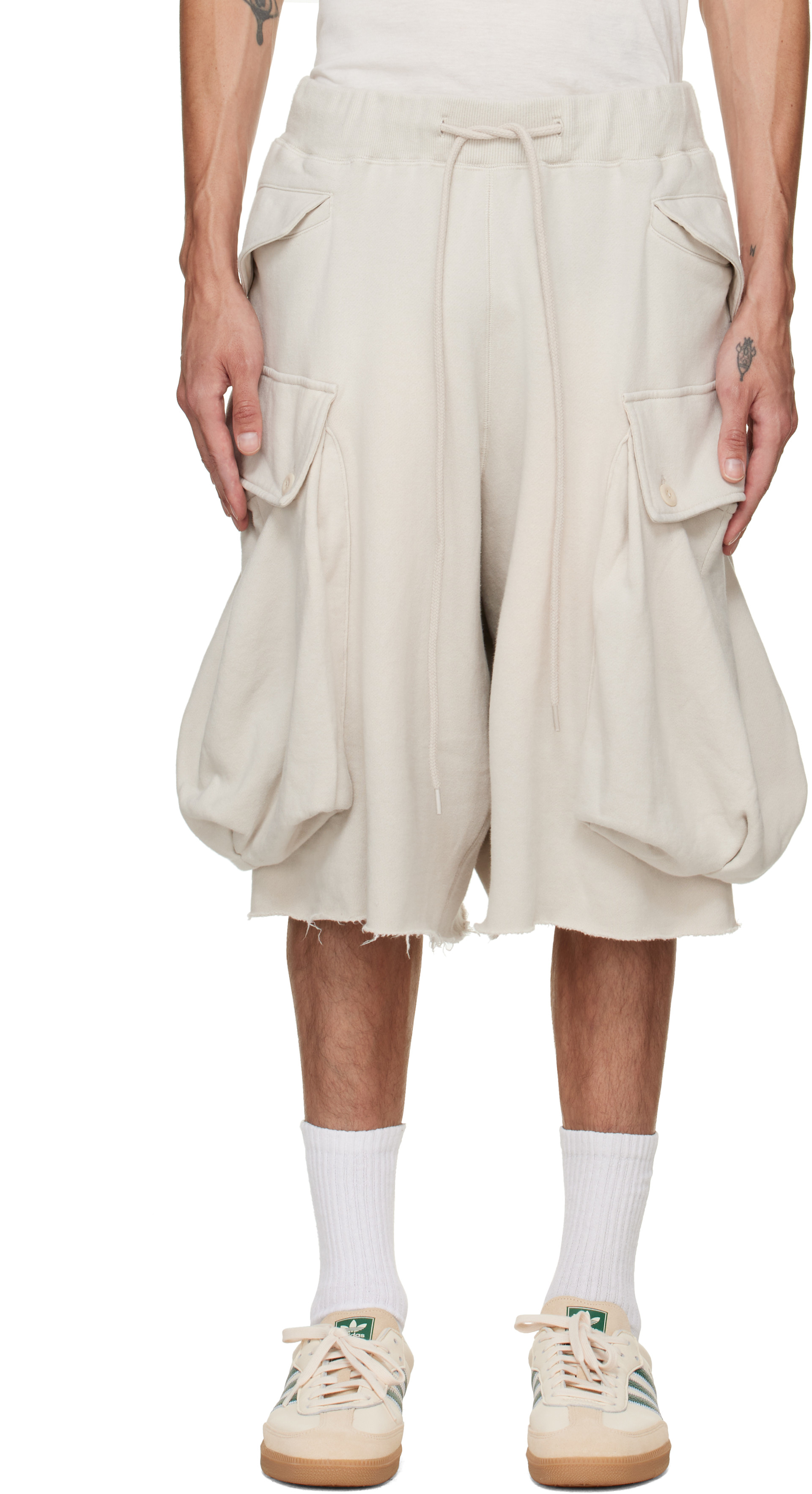 R13 - オフホワイト Jumbo Cargo Pocket スウェットショートパンツ