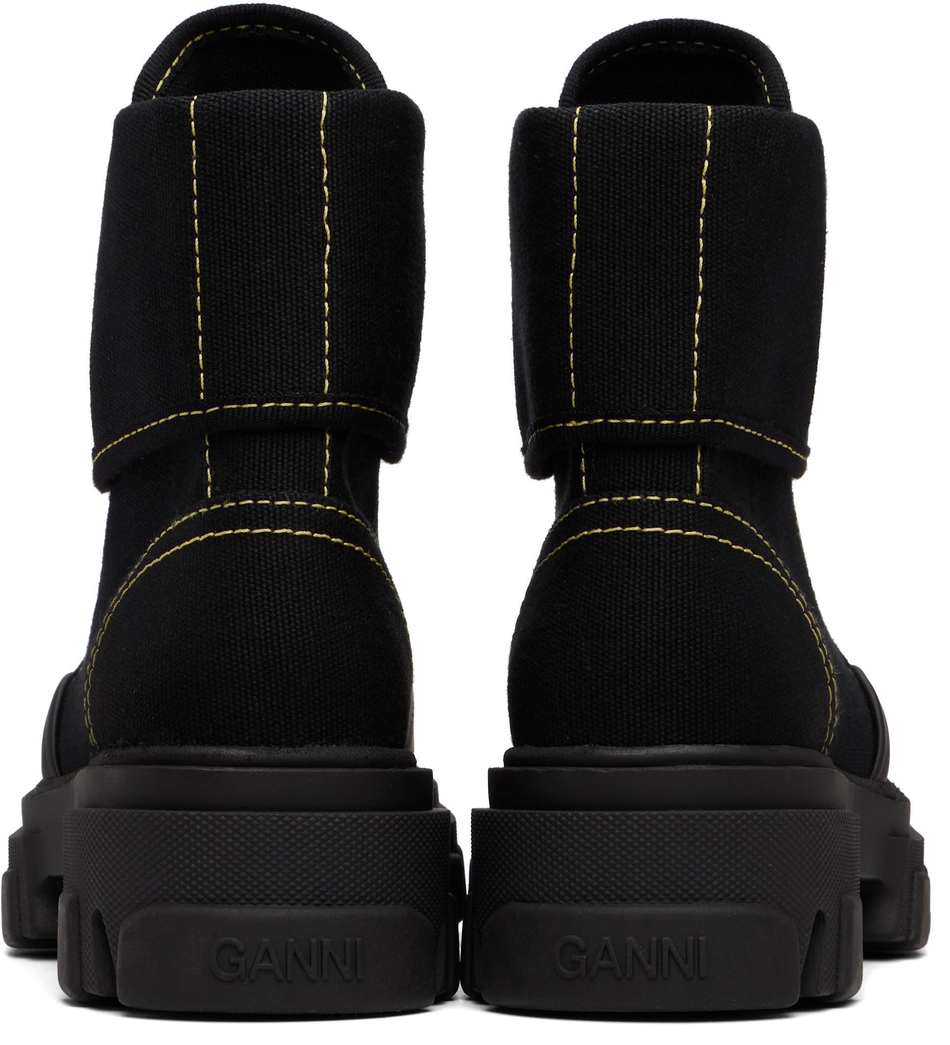 GANNI: ブラック キャンバス トレイル ブーツ | SSENSE 日本