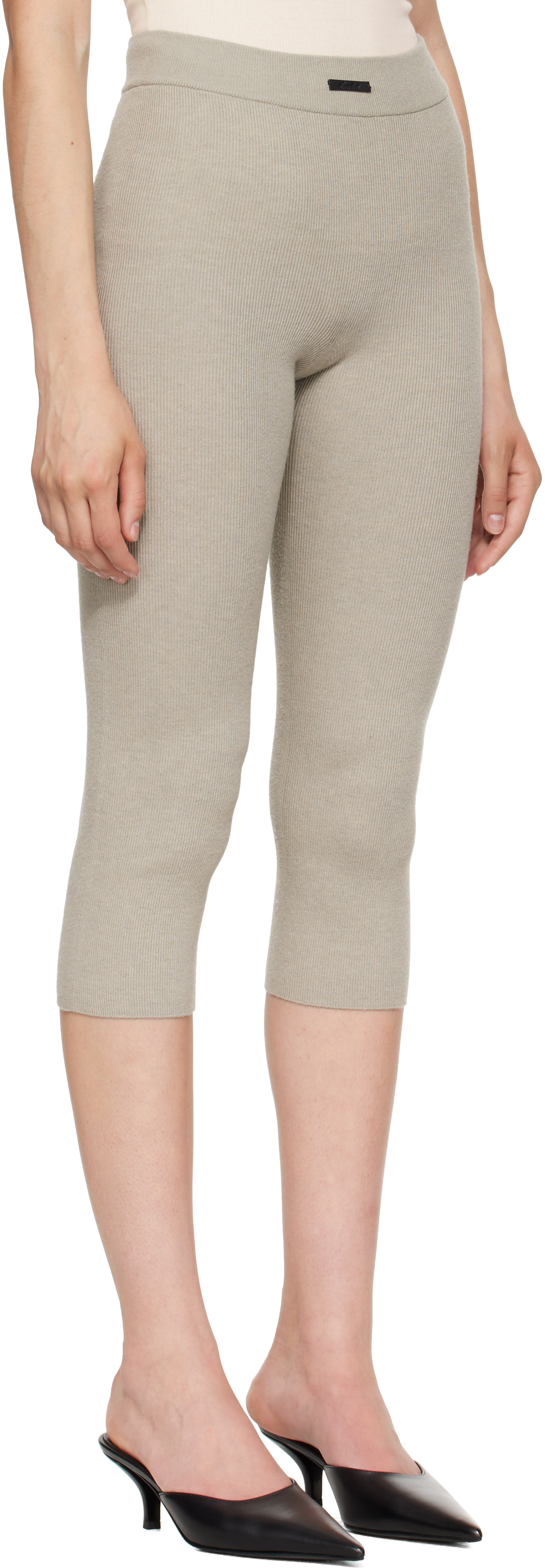 Fear of God ESSENTIALS - Legging capri gris en tricot côtelé