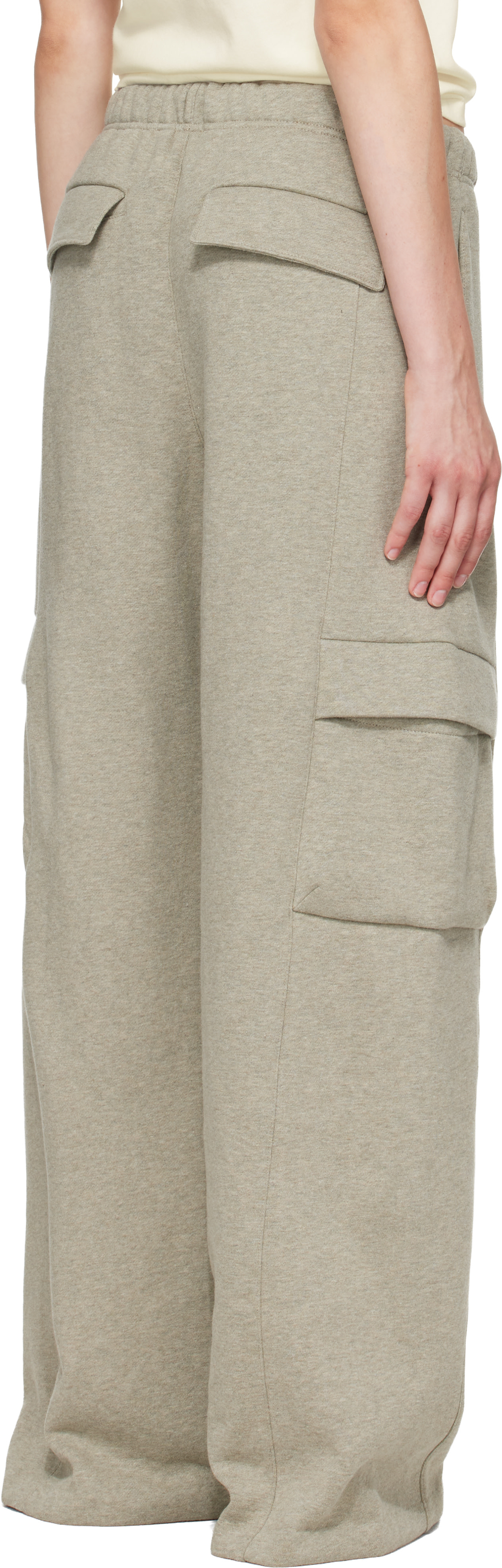 Fear of God ESSENTIALS - 그레이 카고 릴랙스 스웨트팬츠