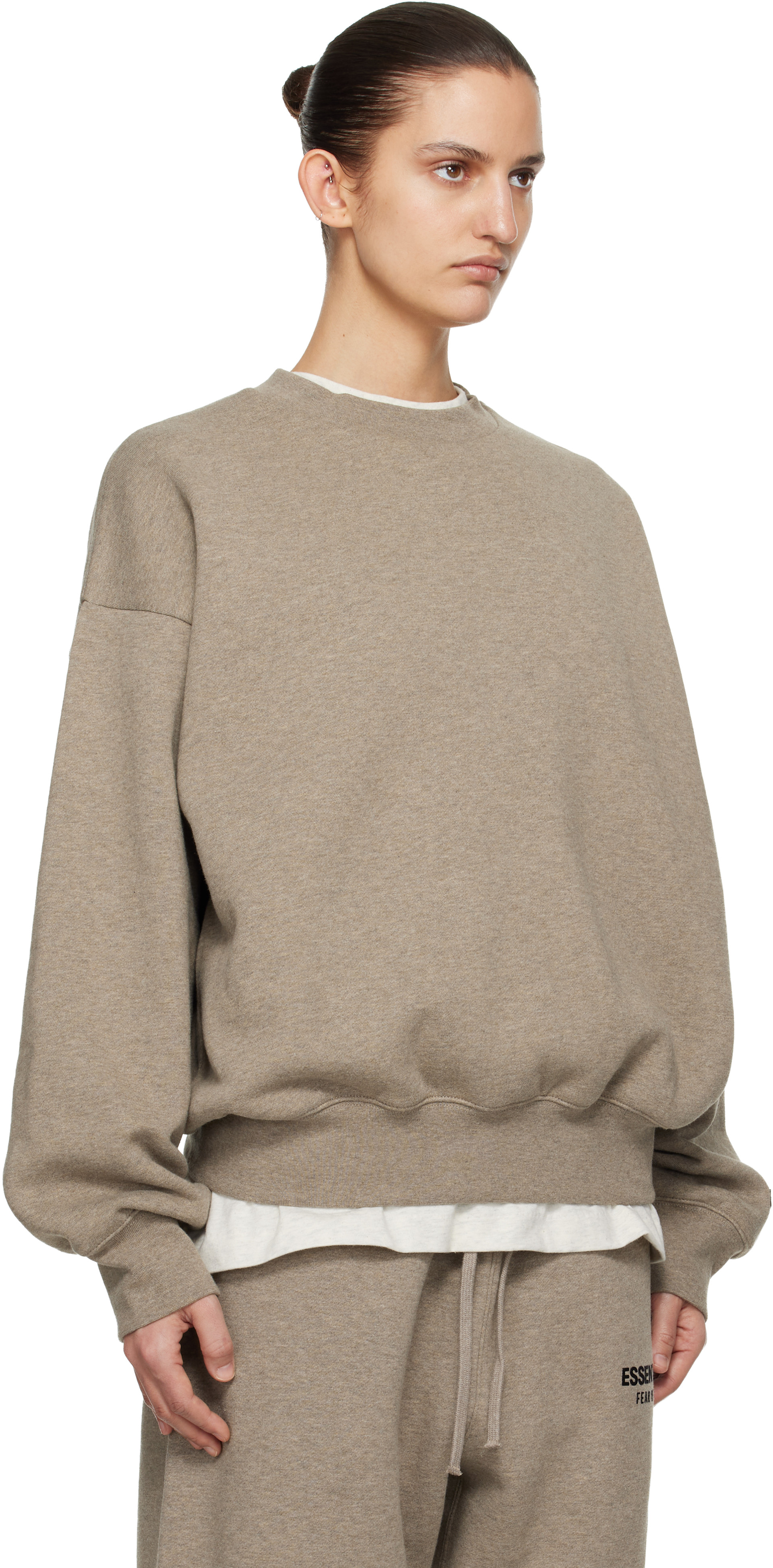 Fear of God ESSENTIALS - Pull molletonné beige à coupe classique et à col ras du cou