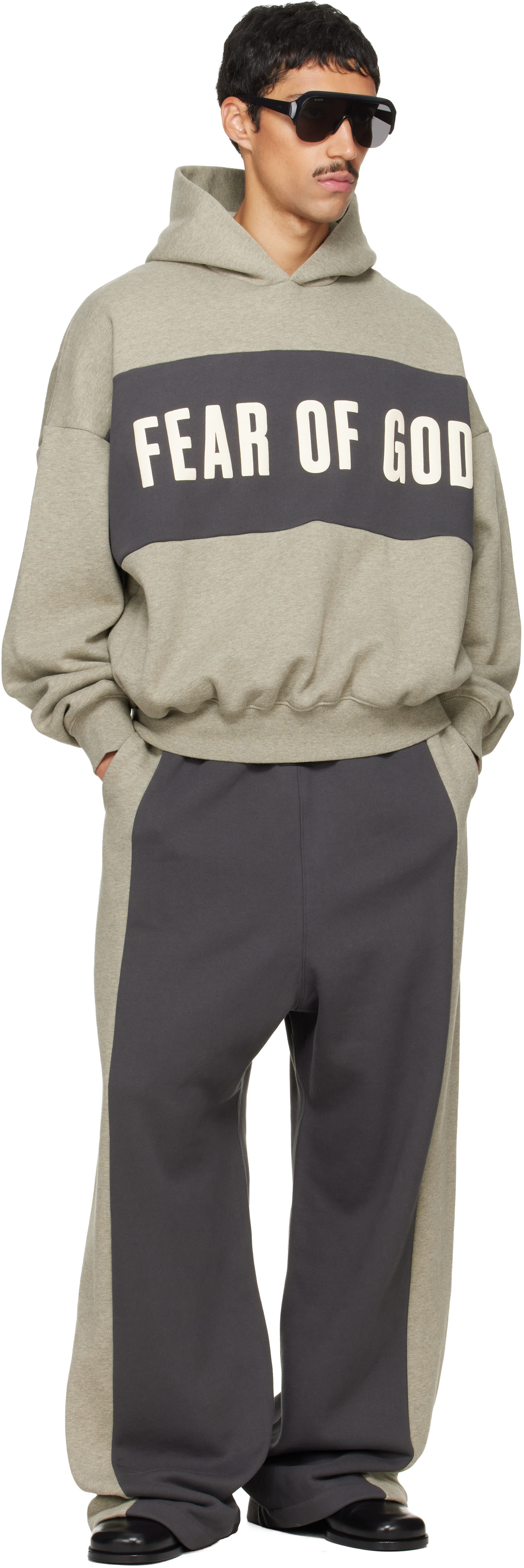 Fear of God ESSENTIALS - Pull à capuche décontracté et écourté gris à panneaux