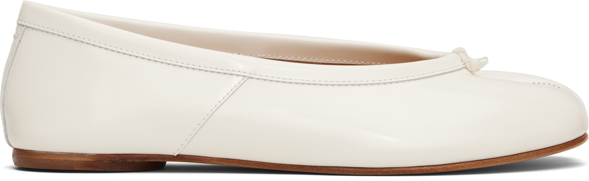 Maison Margiela - Ballerines blanches à bout Tabi