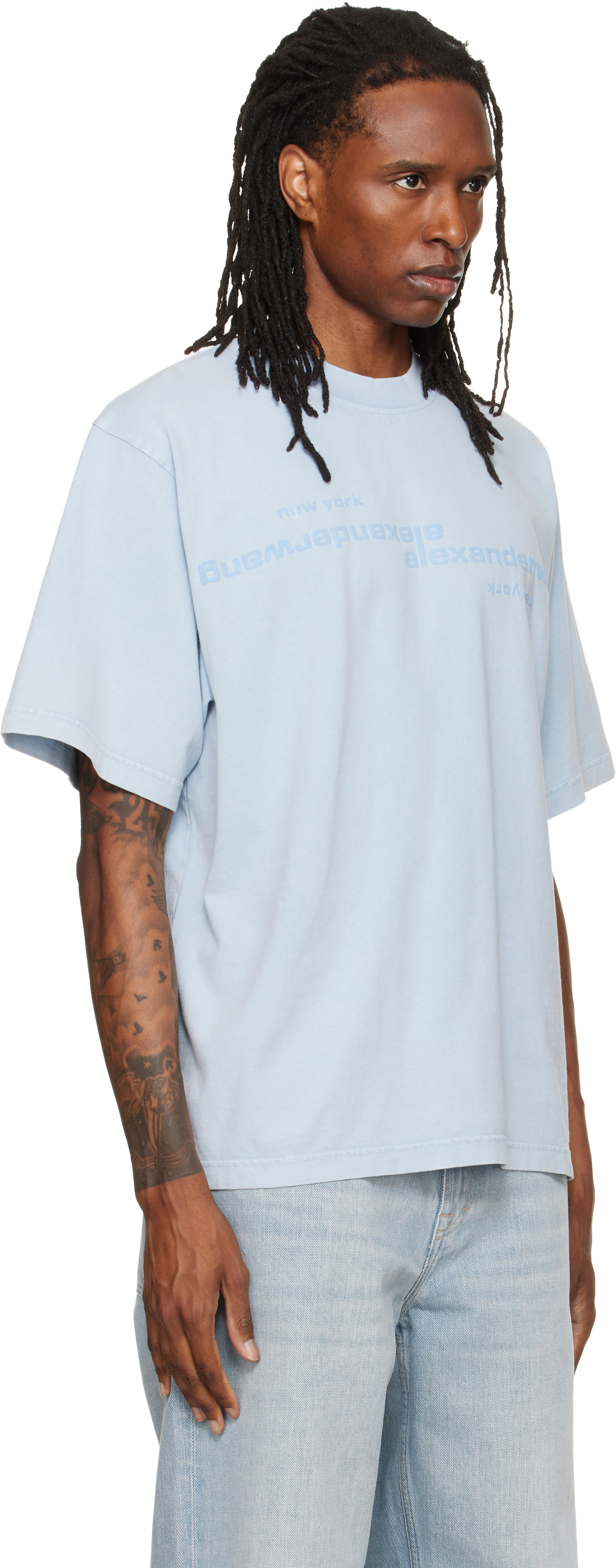 Alexander Wang: ブルー Mirrored Logo 半袖Tシャツ | SSENSE 日本