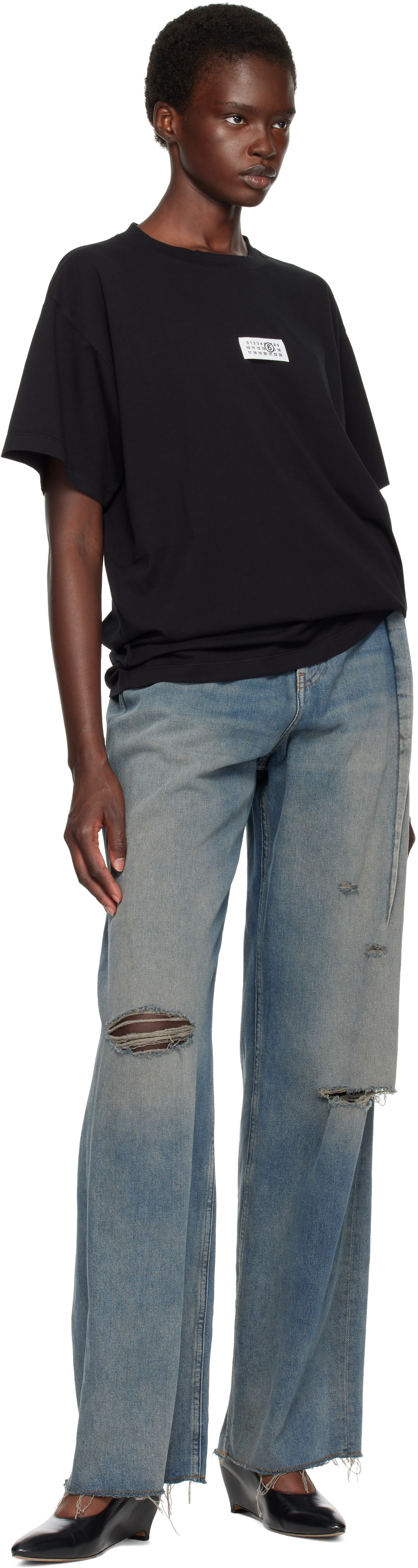 Maison Margiela ロゴパッチ Tシャツ ブラック MM6 Maison Margiela: ブラック ロゴパッチ Tシャツ | SSENSE 日本