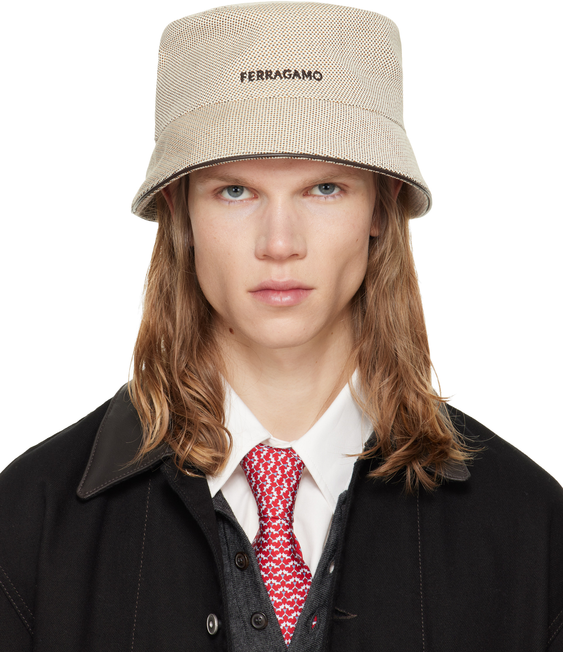 Ferragamo: ベージュ キャンバス バケットハット | SSENSE 日本