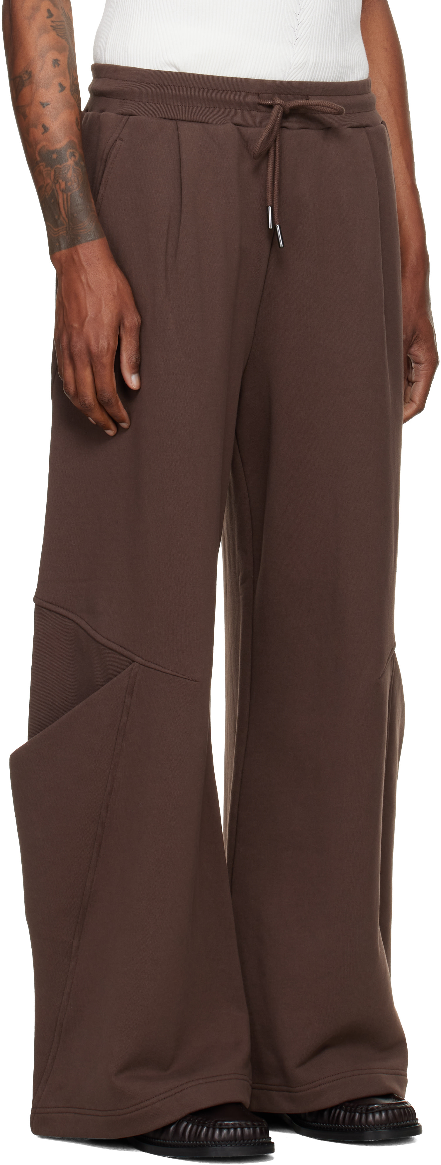 NULLUS - Pantalon de survêtement ample sculptural brun
