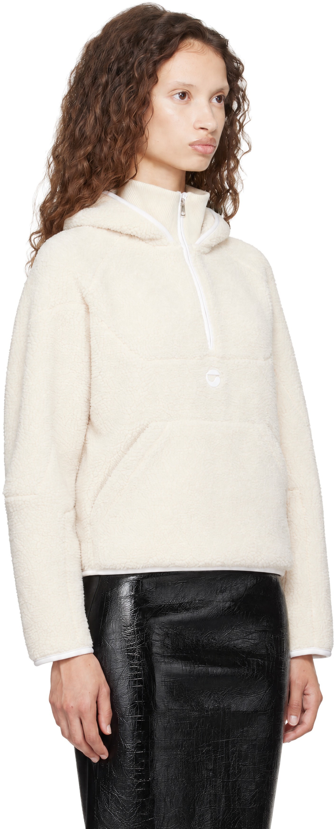 Coperni - Pull à capuche blanc cassé en sherpa