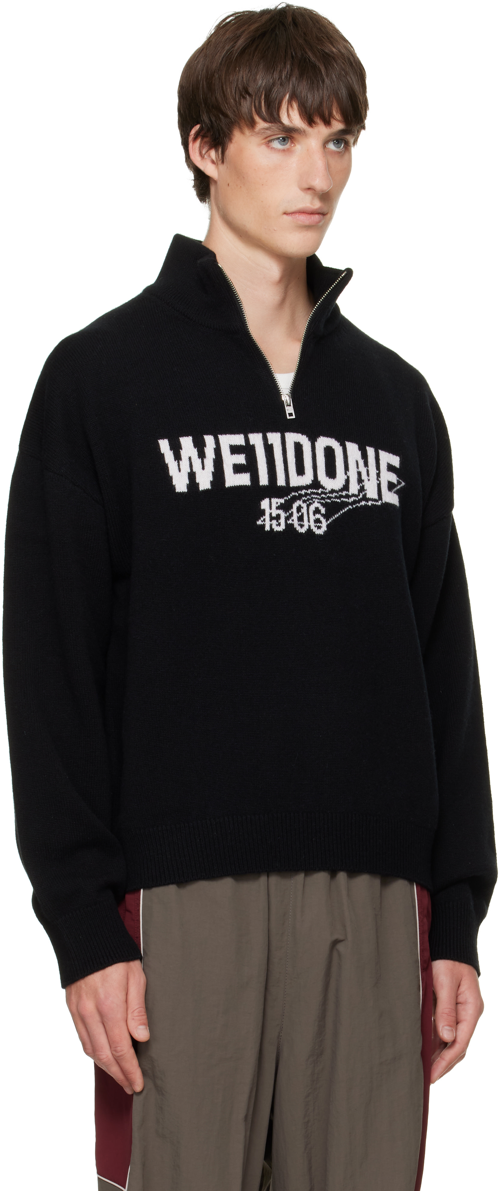We11done - Pull ample noir à logo 1506 et à glissière un quart
