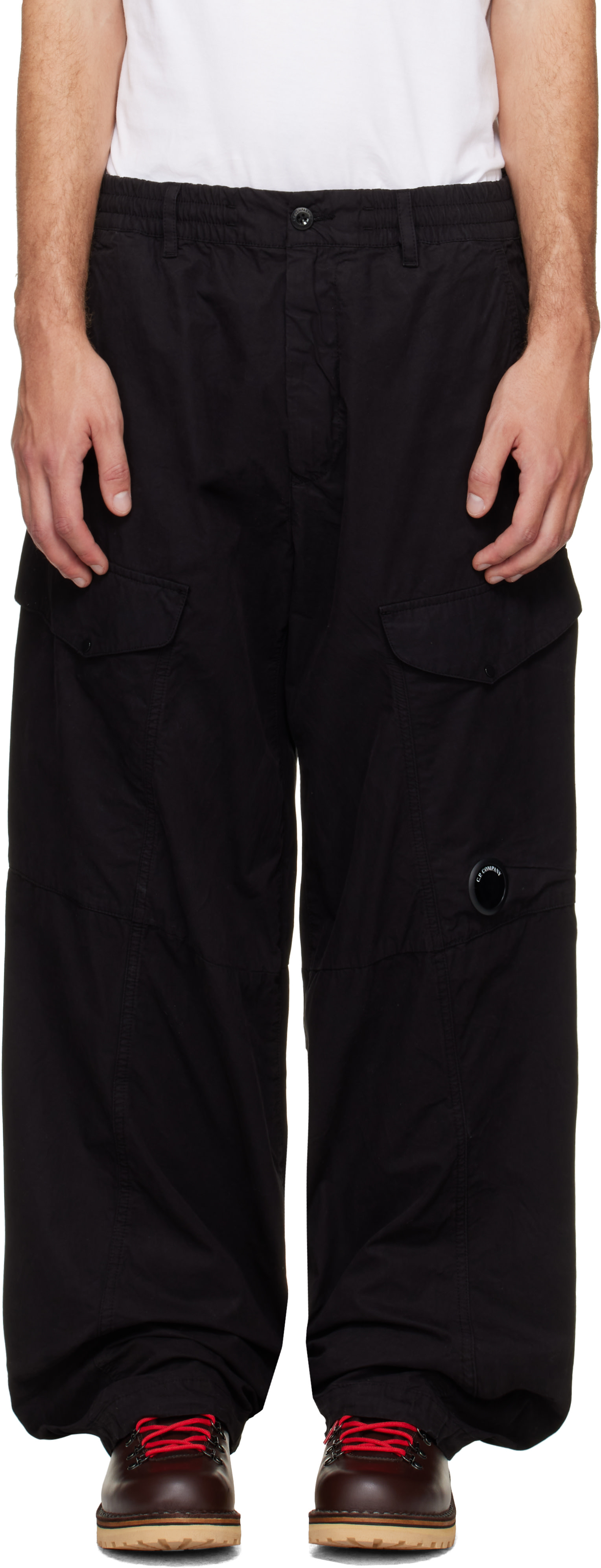 C.P. COMPANY MICROREPS CARGO PANTSブラック50 C.P. Company: Black Micro-Reps Boxy Lens Cargo Pants | SSENSE