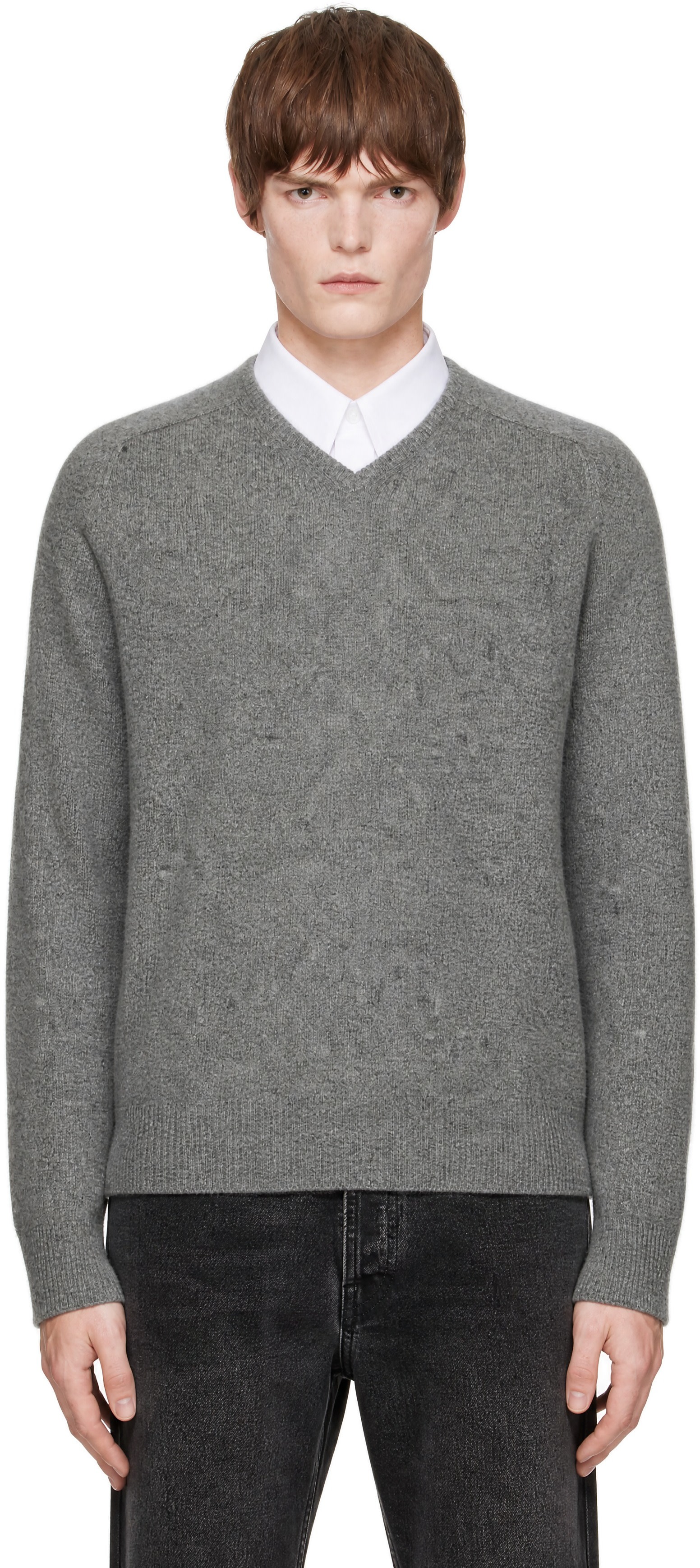 AMOMENTO - Gray Racoon V-Neck Sweater
