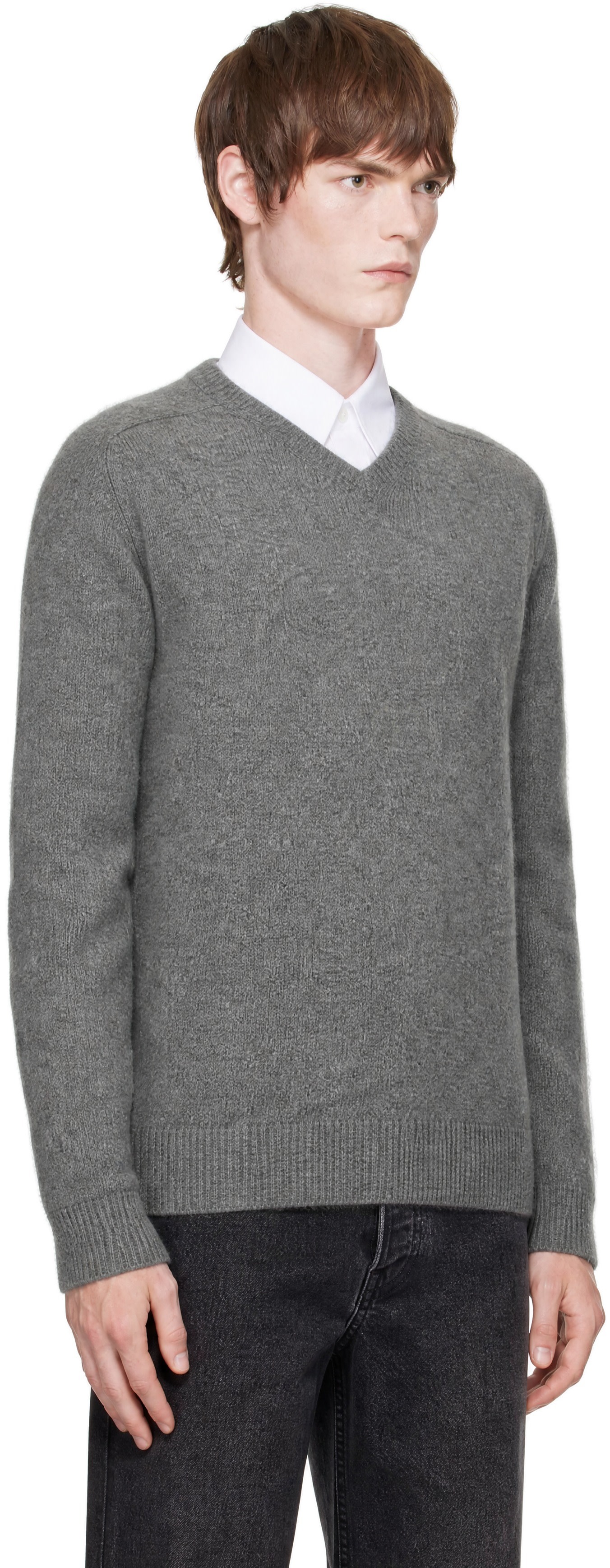 AMOMENTO - Gray Racoon V-Neck Sweater
