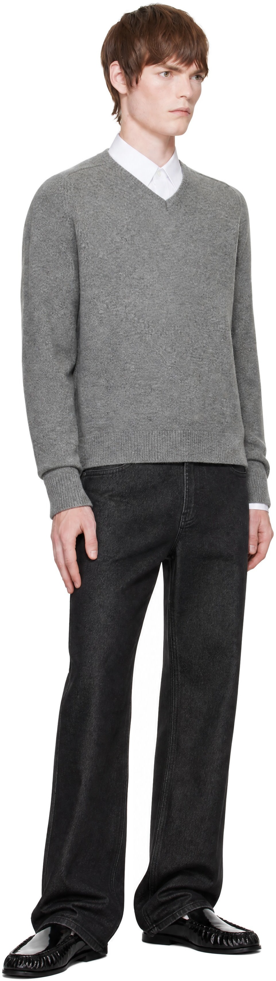 AMOMENTO - Gray Racoon V-Neck Sweater