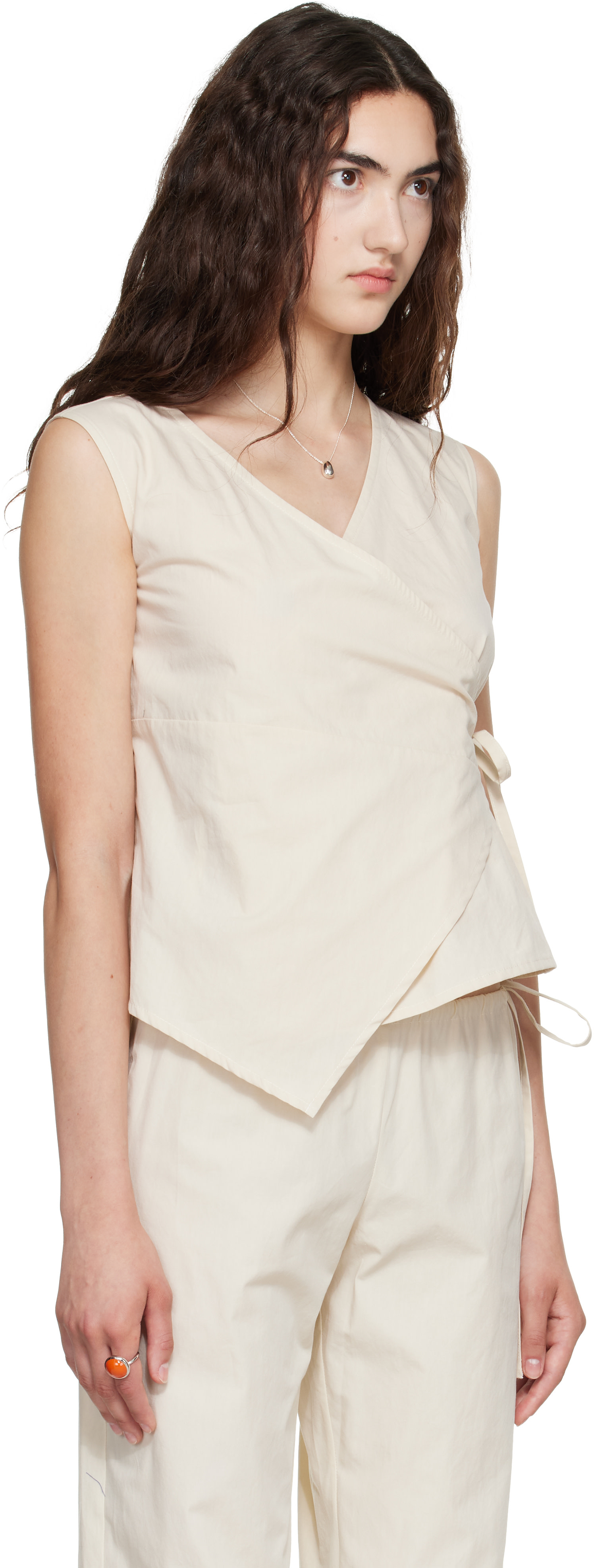 Brooke Callahan - Haut cache-cœur beige