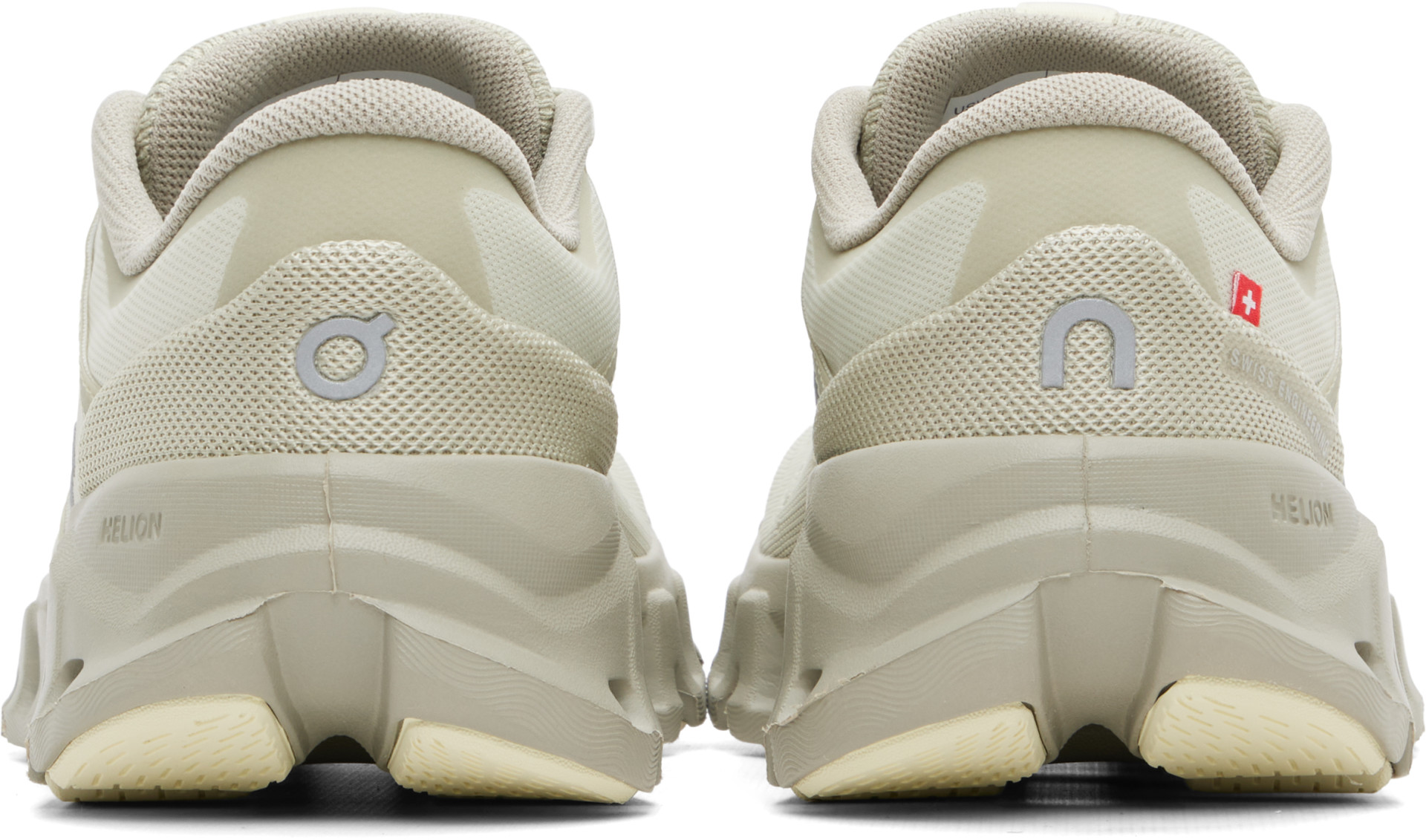 On - Baskets Cloud X 5 grises