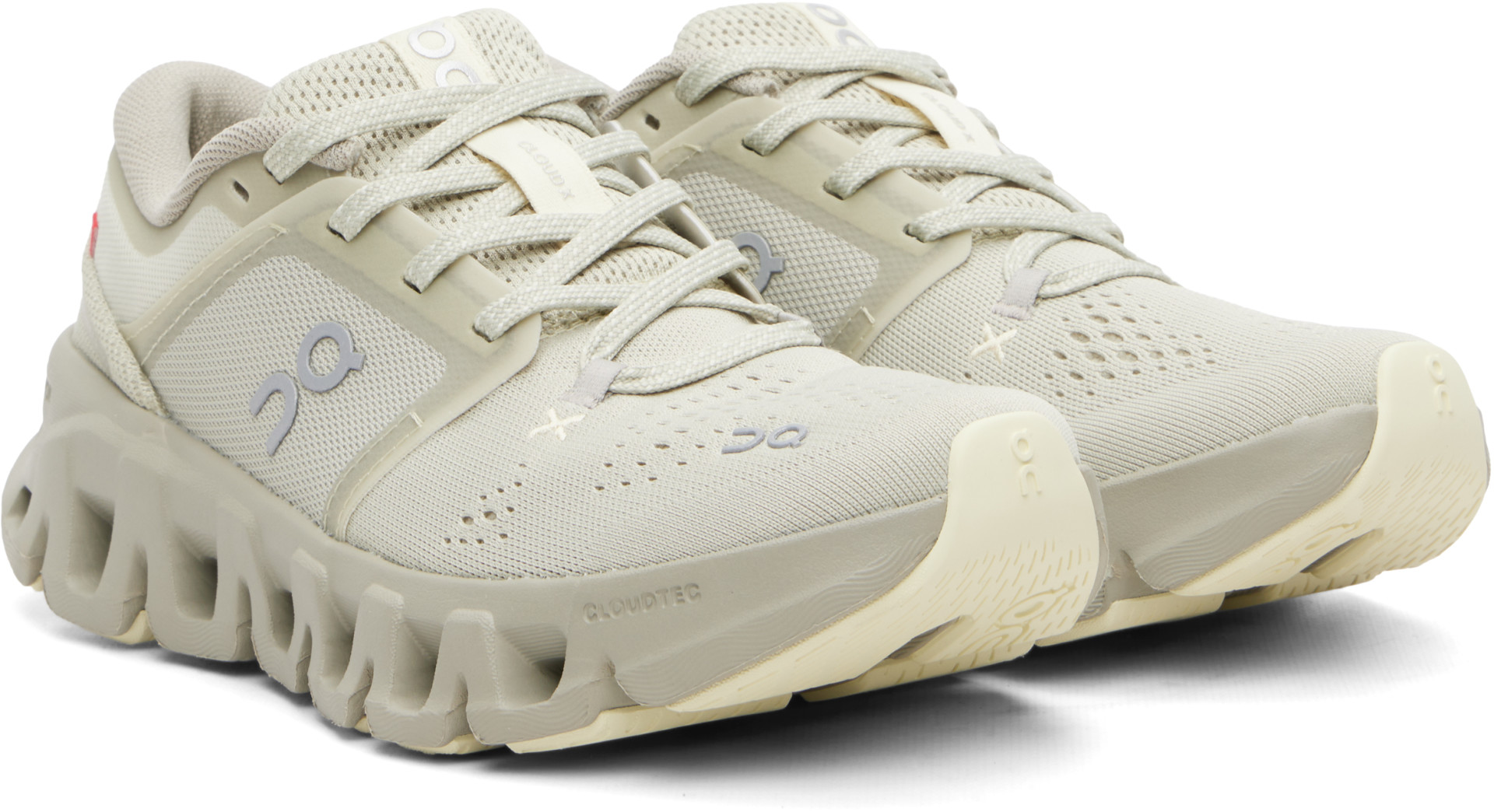 On - Baskets Cloud X 5 grises