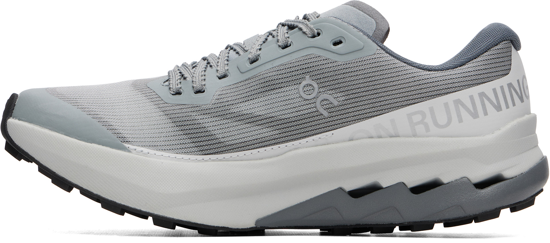 On - Baskets Cloudultra Peak grises