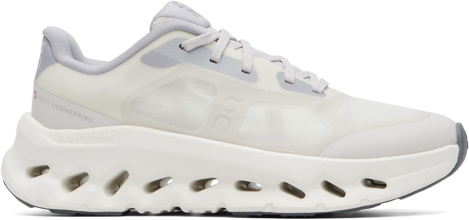 On - Baskets Cloudtilt Remix blanches