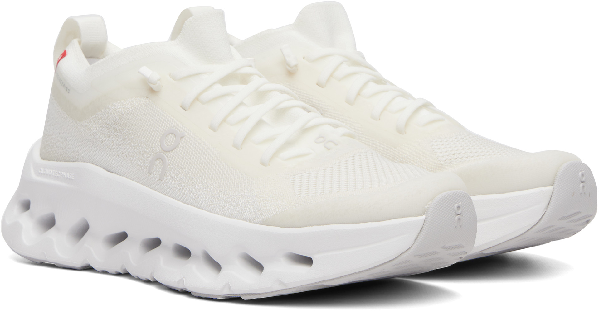On - Baskets Cloudtilt Moon blanches