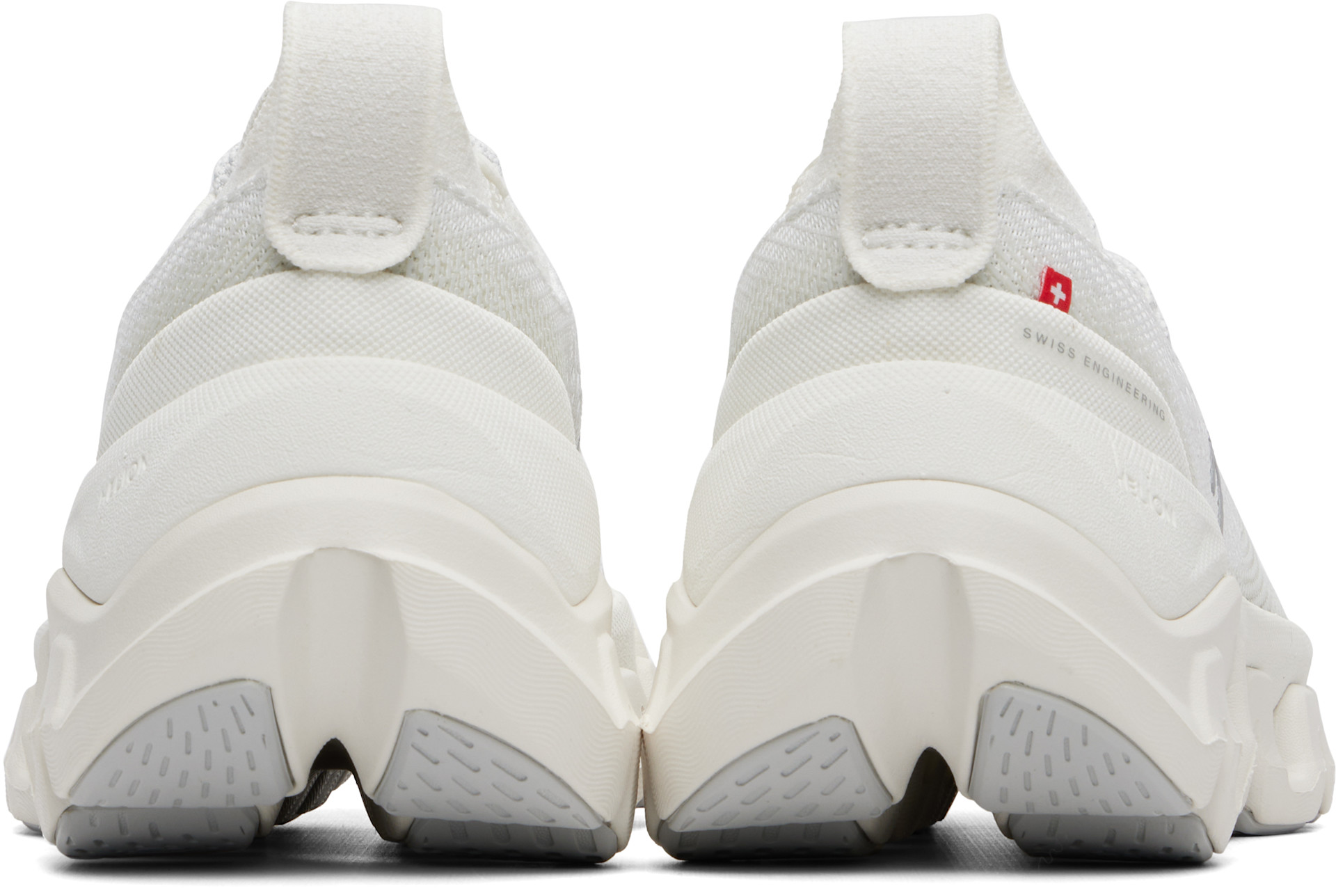 On - Baskets Cloud X Tempo blanches