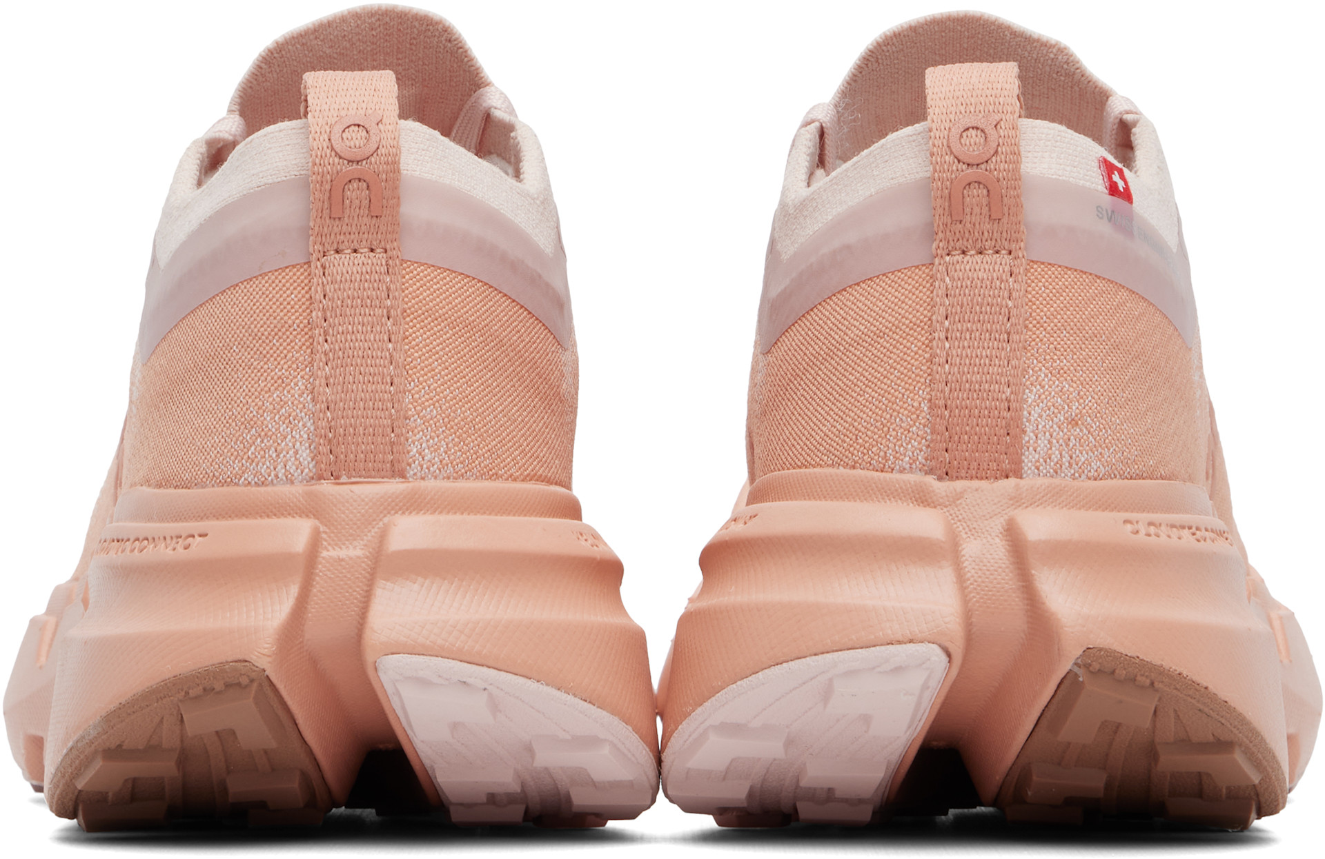 On - Baskets Cloudsoma roses