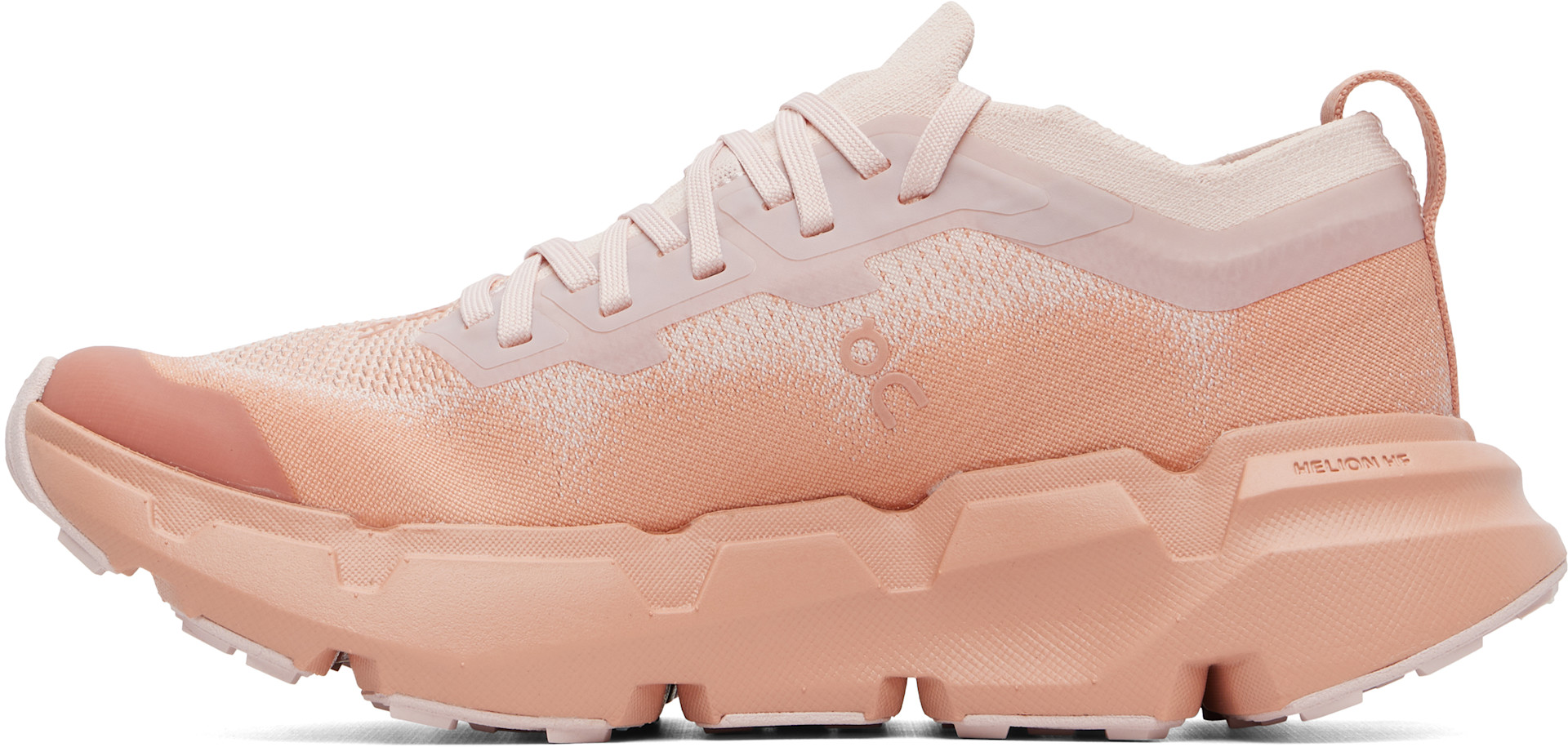 On - Baskets Cloudsoma roses