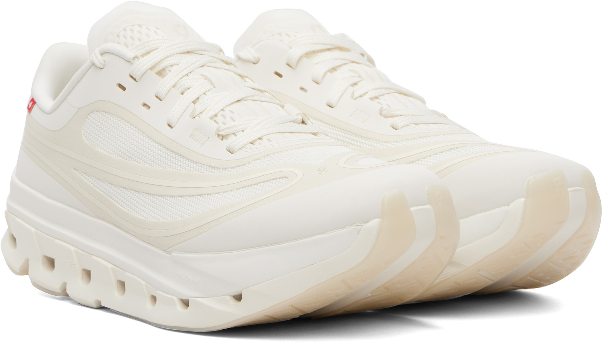 On - Off-White Cloudflow 5 AD Sneakers
