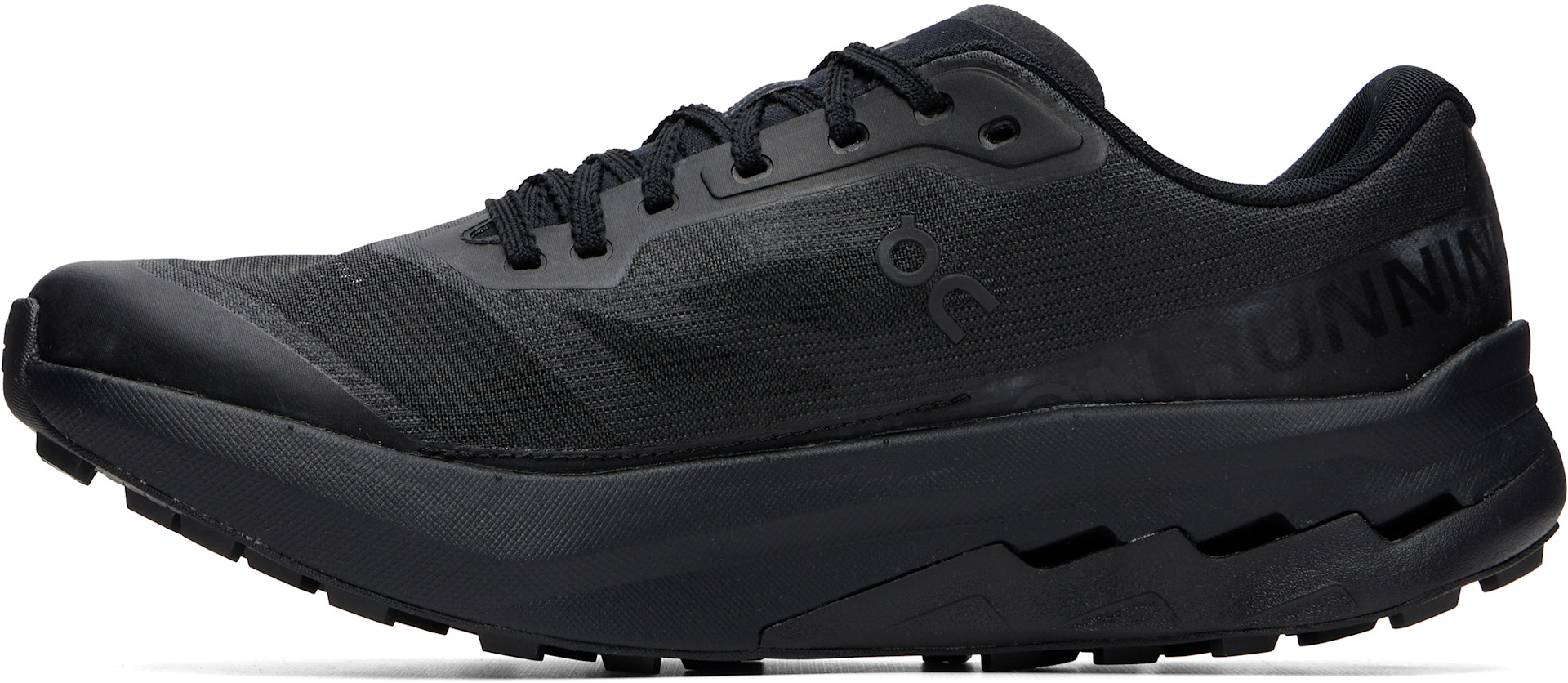 On - Baskets Cloudultra Peak noires