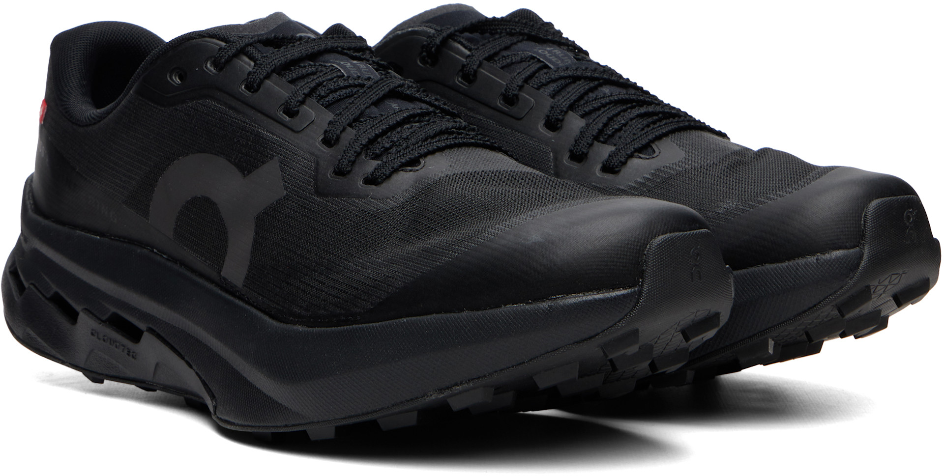 On - Baskets Cloudultra Peak noires