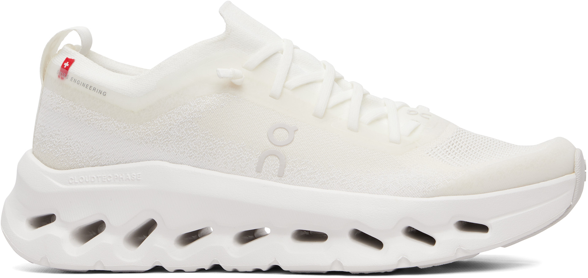 On - Baskets Cloudtilt Moon blanches