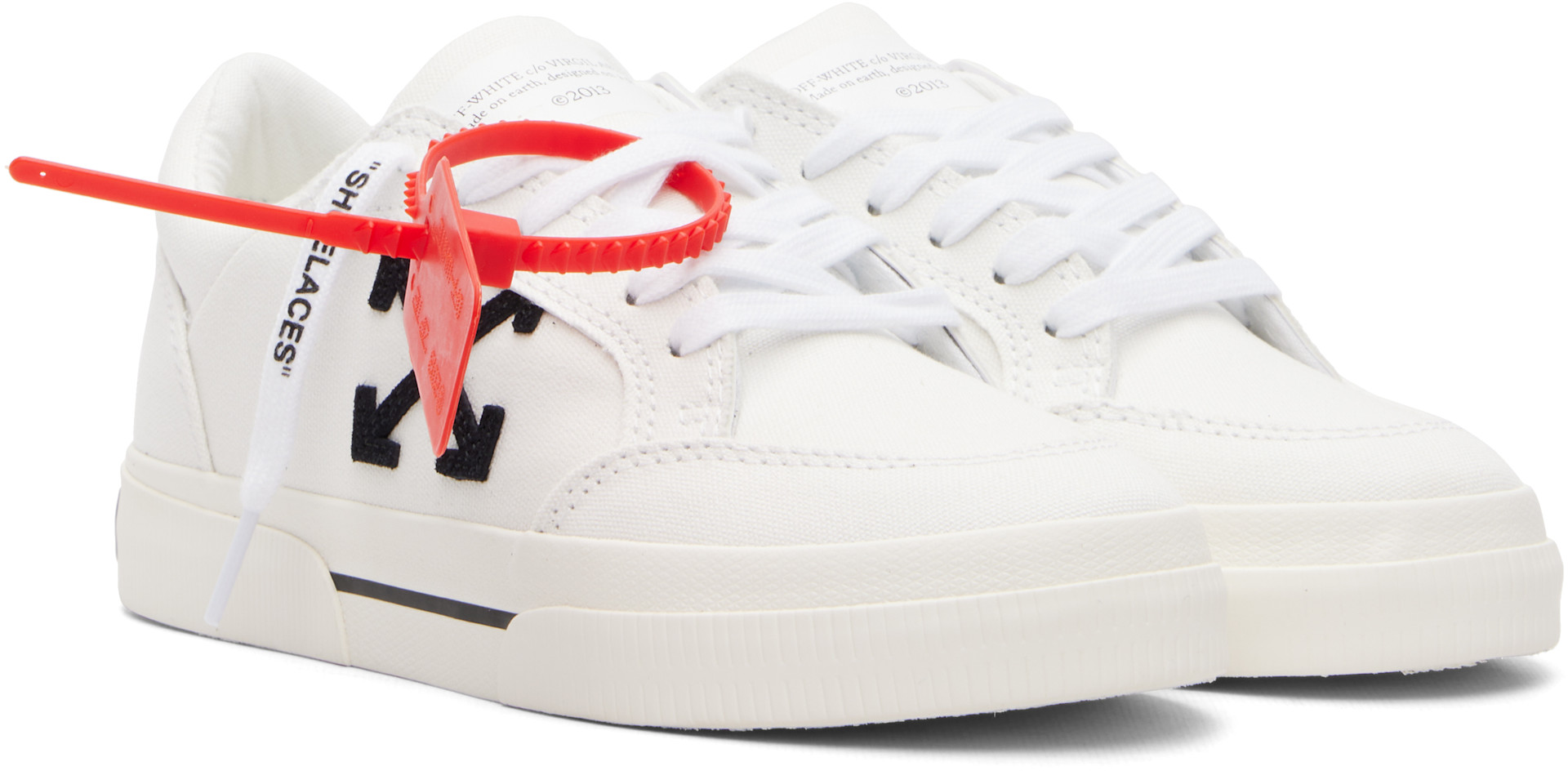Off-White - Baskets basses vulcanisées blanches en canevas