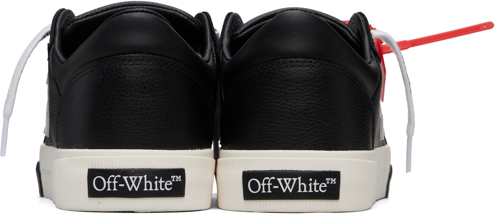 Off-White - 블랙 벌커나이즈 카프스킨 로우탑 스니커즈
