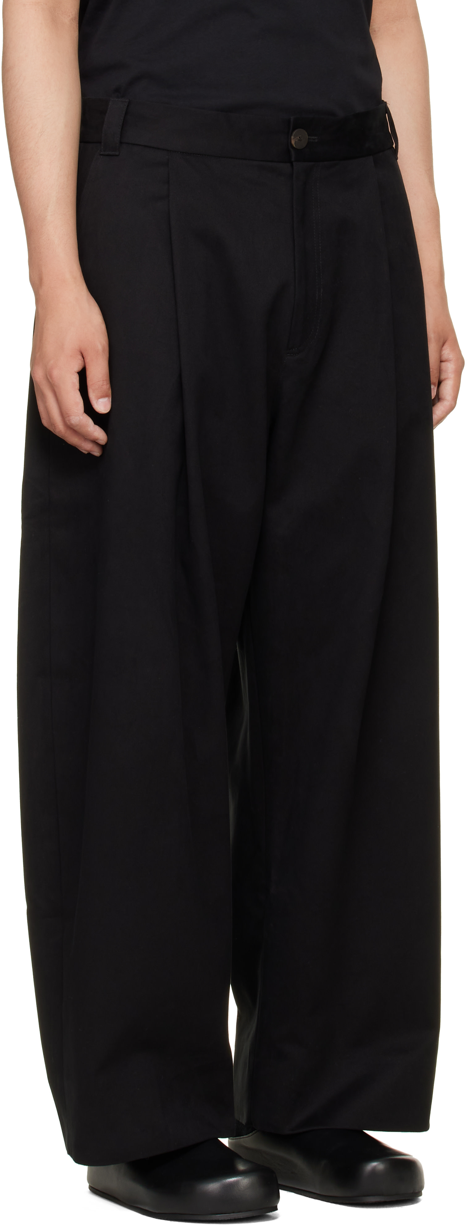 Studio Nicholson - Black Sorte Pleated Trousers