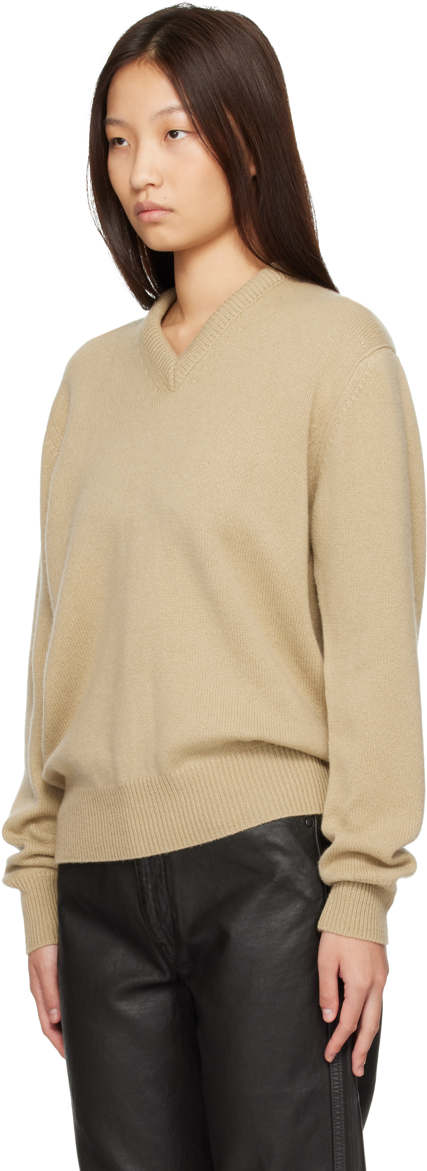 LEMAIRE - Pull beige à col en V