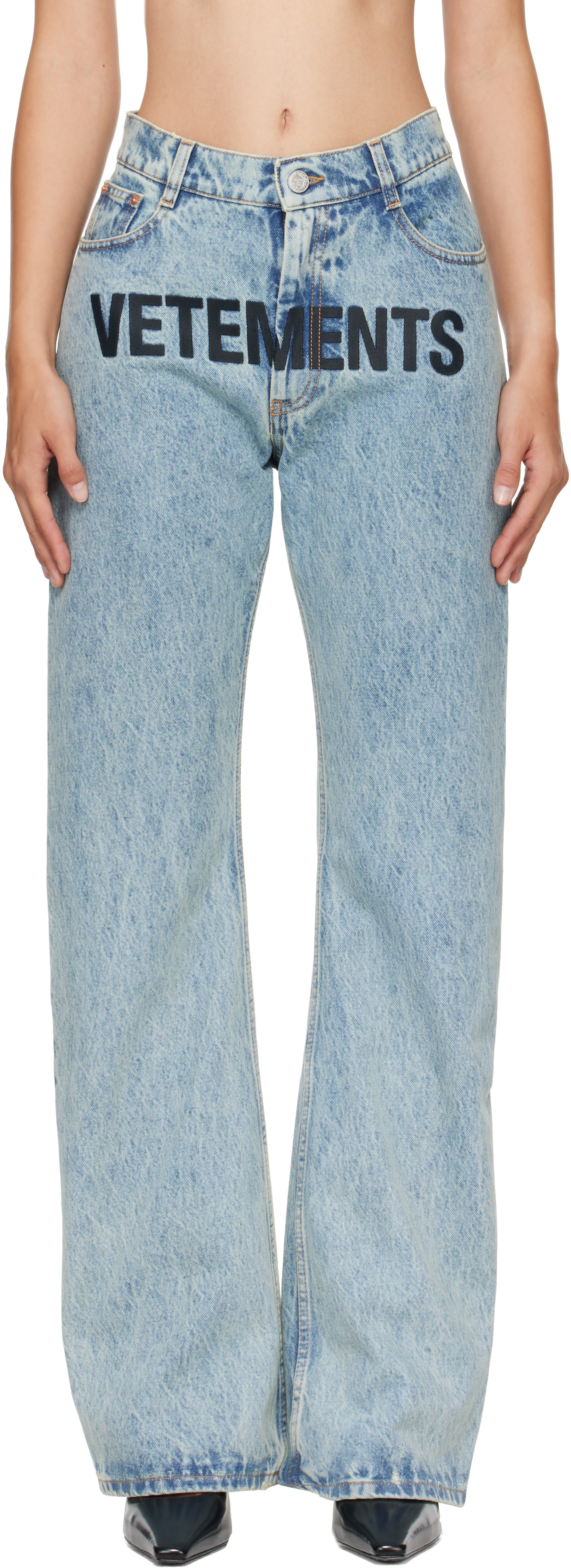 VETEMENTS - Jean bleu à logo brodé