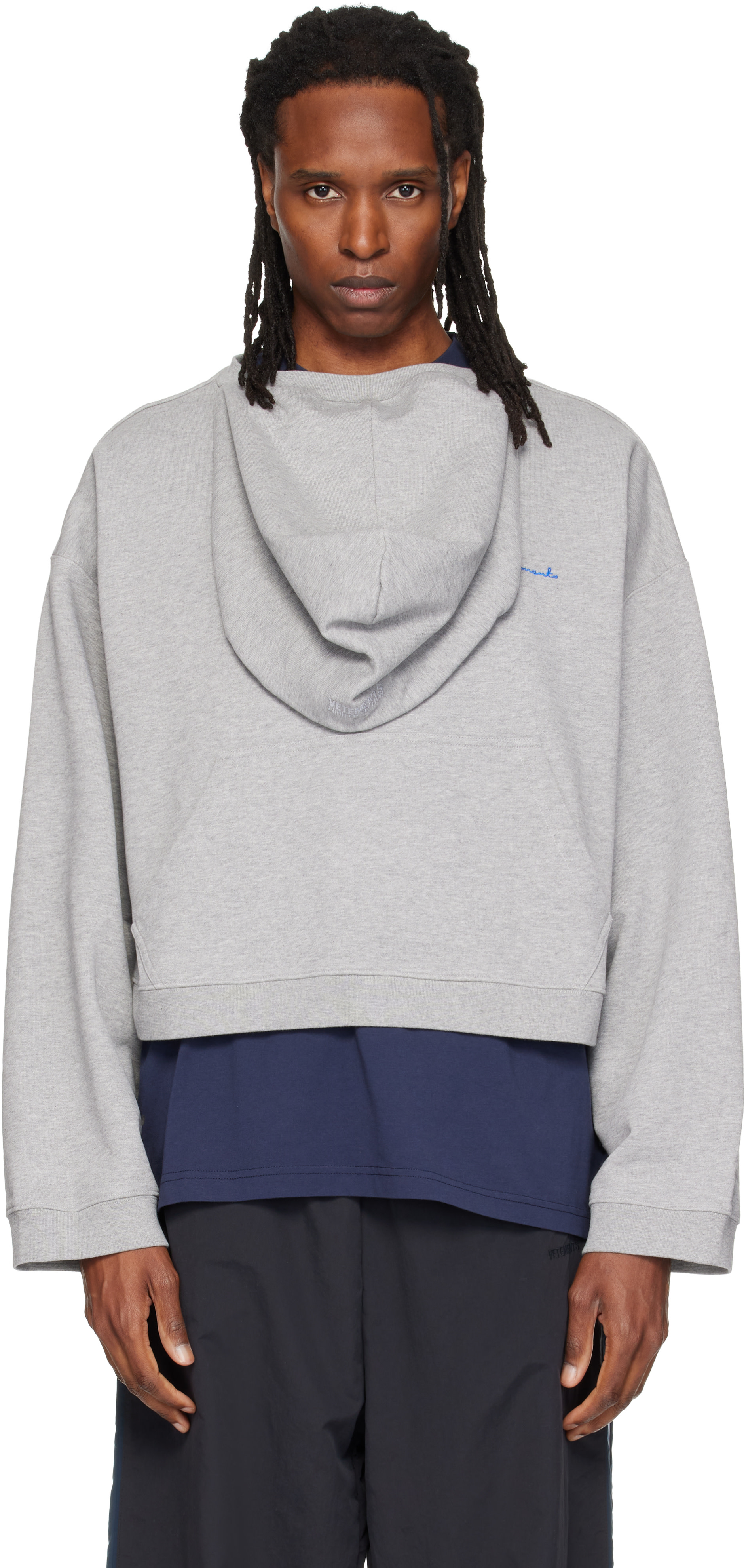 VETEMENTS - Pull à capuche de sport gris à logo