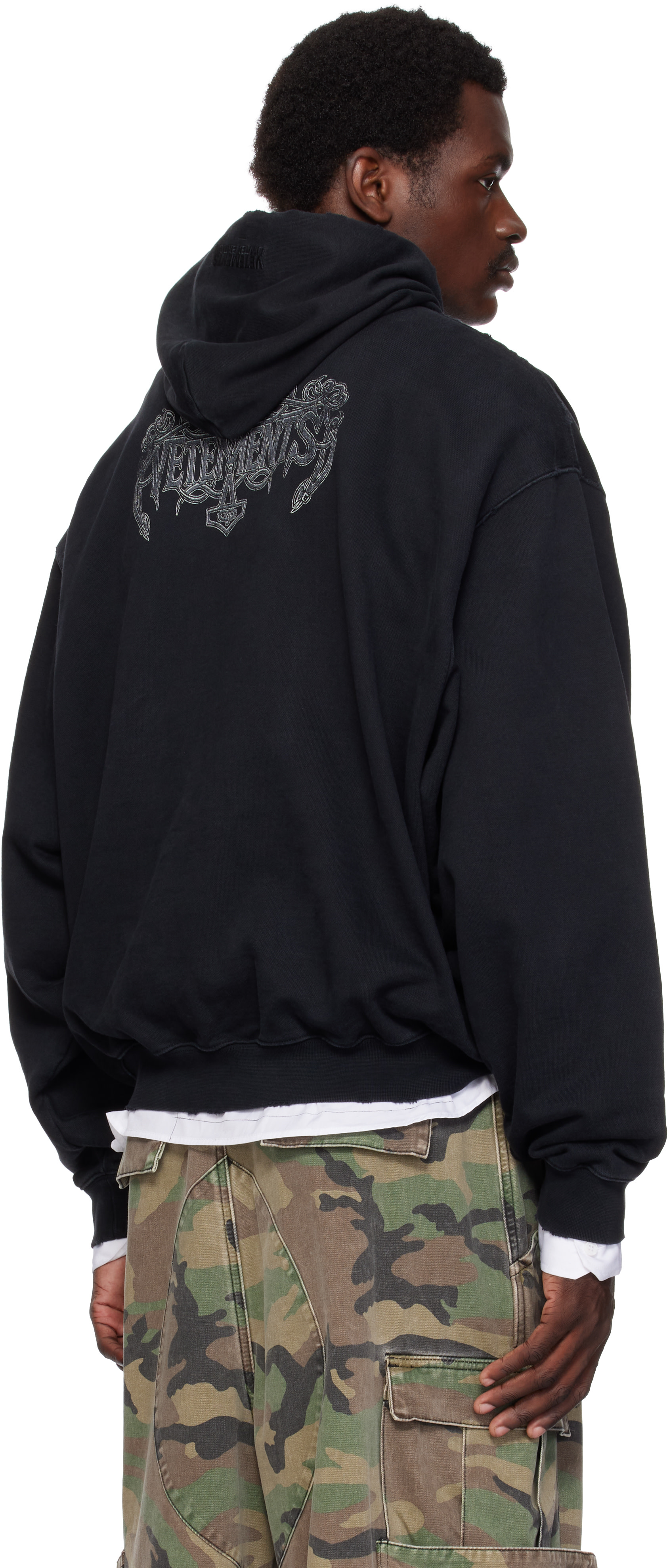 VETEMENTS - Pull à capuche 'Antihate' noir