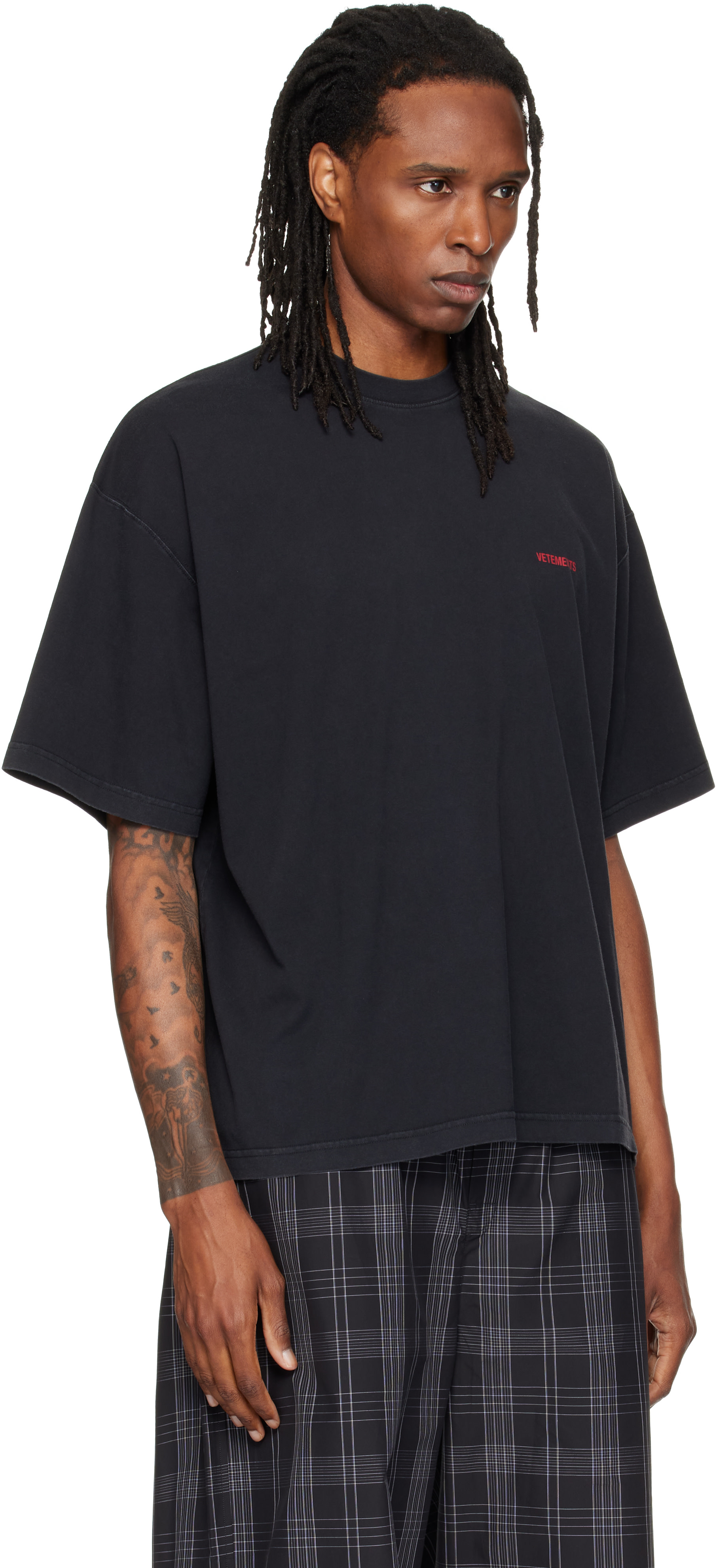 VETEMENTS: ブラック Classic Logo ボクシー Tシャツ | SSENSE 日本