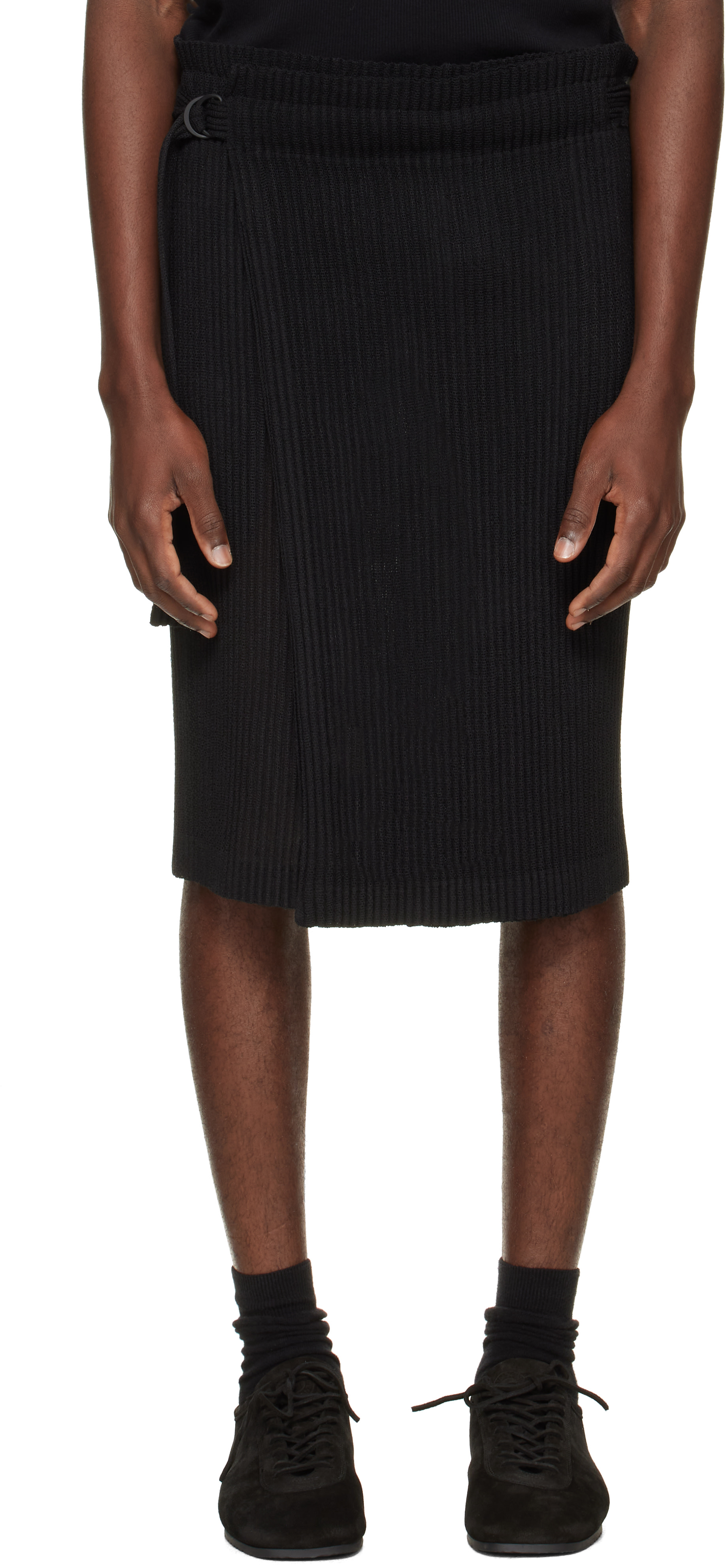 HOMME PLISSÉ RUSTIC MESH BLACK2 HOMME PLISSÉ ISSEY MIYAKE: Black Rustic Mesh Midi Skirt | SSENSE