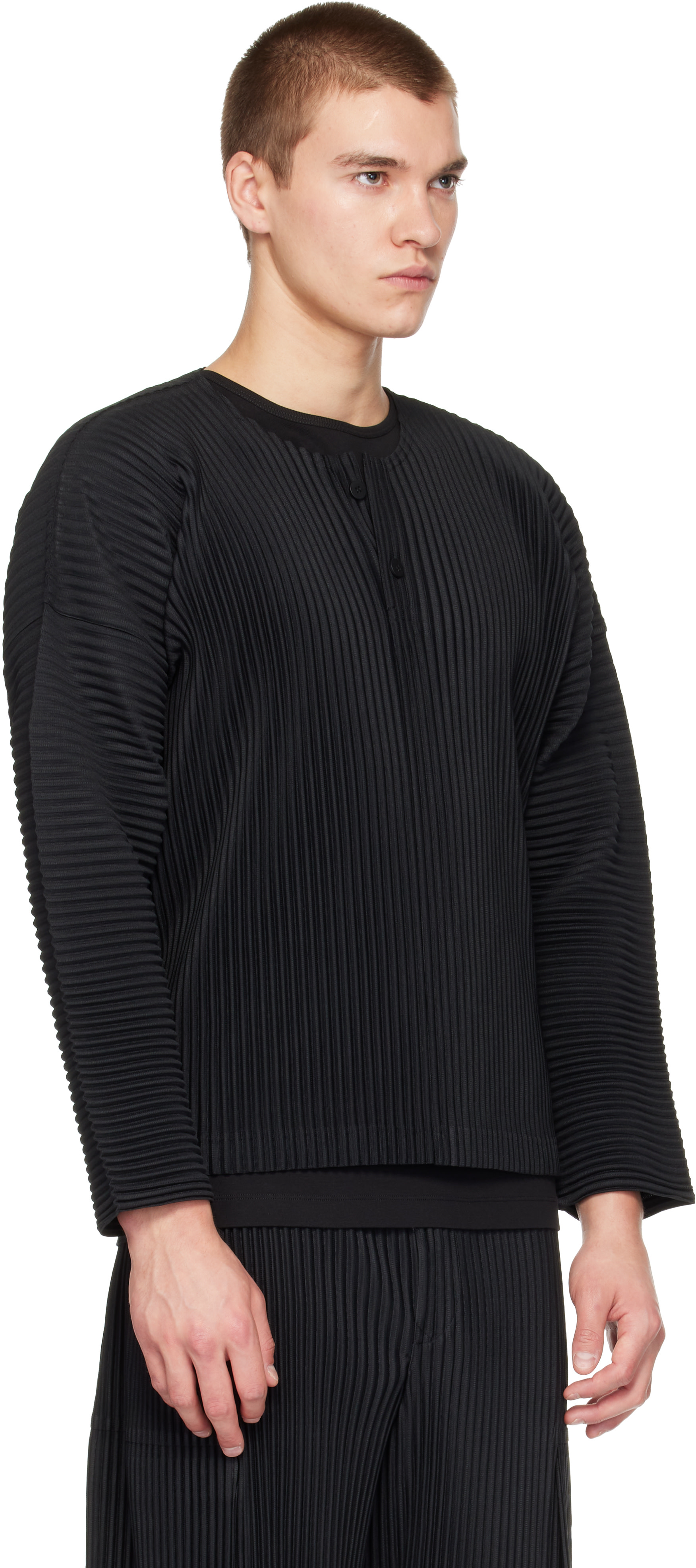 HOMME PLISSE ISSEY MIYAKE 長袖Tシャツ　黒色 HOMME PLISSÉ ISSEY MIYAKE: Black Monthly Colors September Shirt