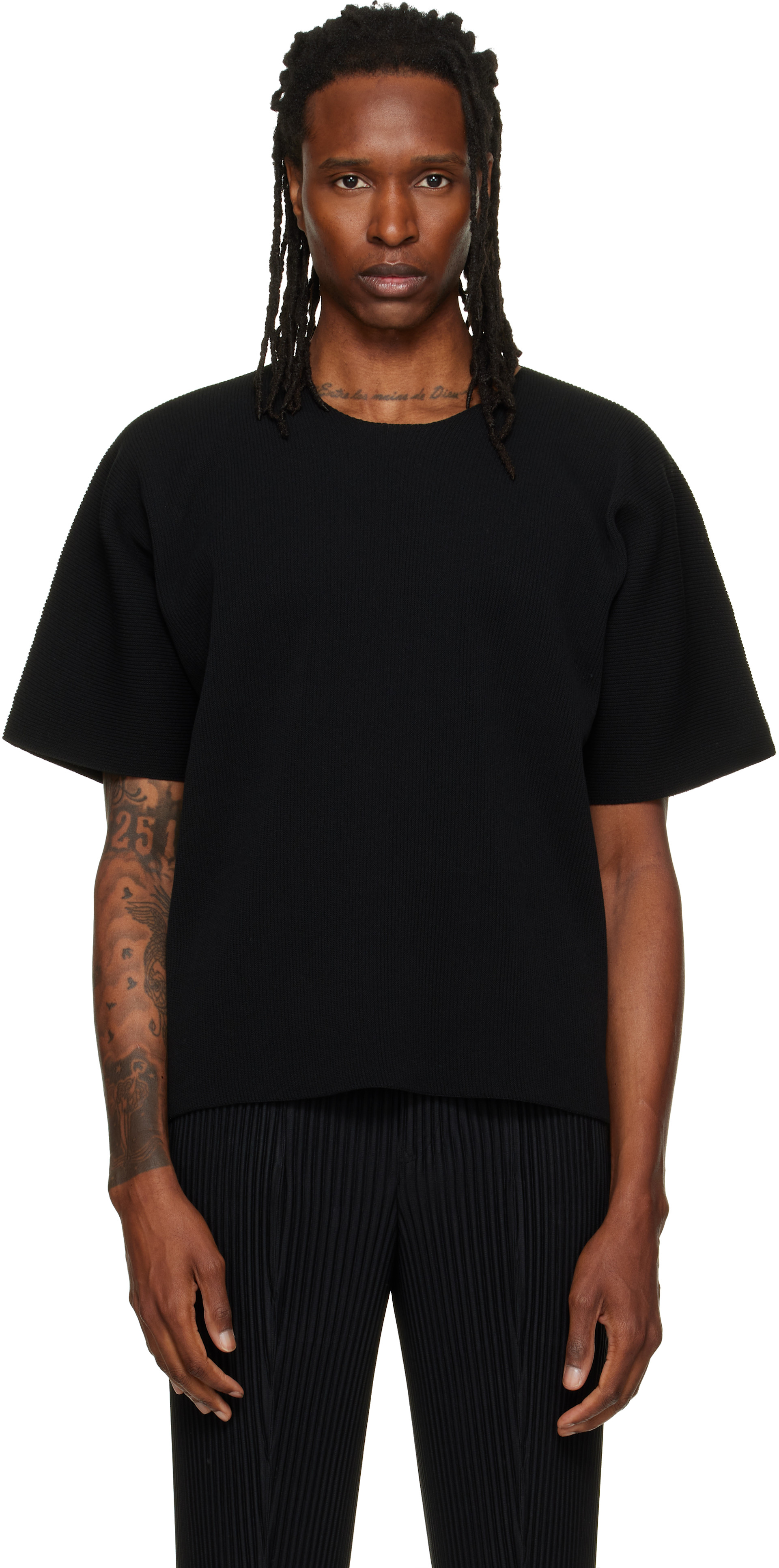 HOMME PLISSÉ ISSEY MIYAKE: Black Basic Knit T-shirt | SSENSE