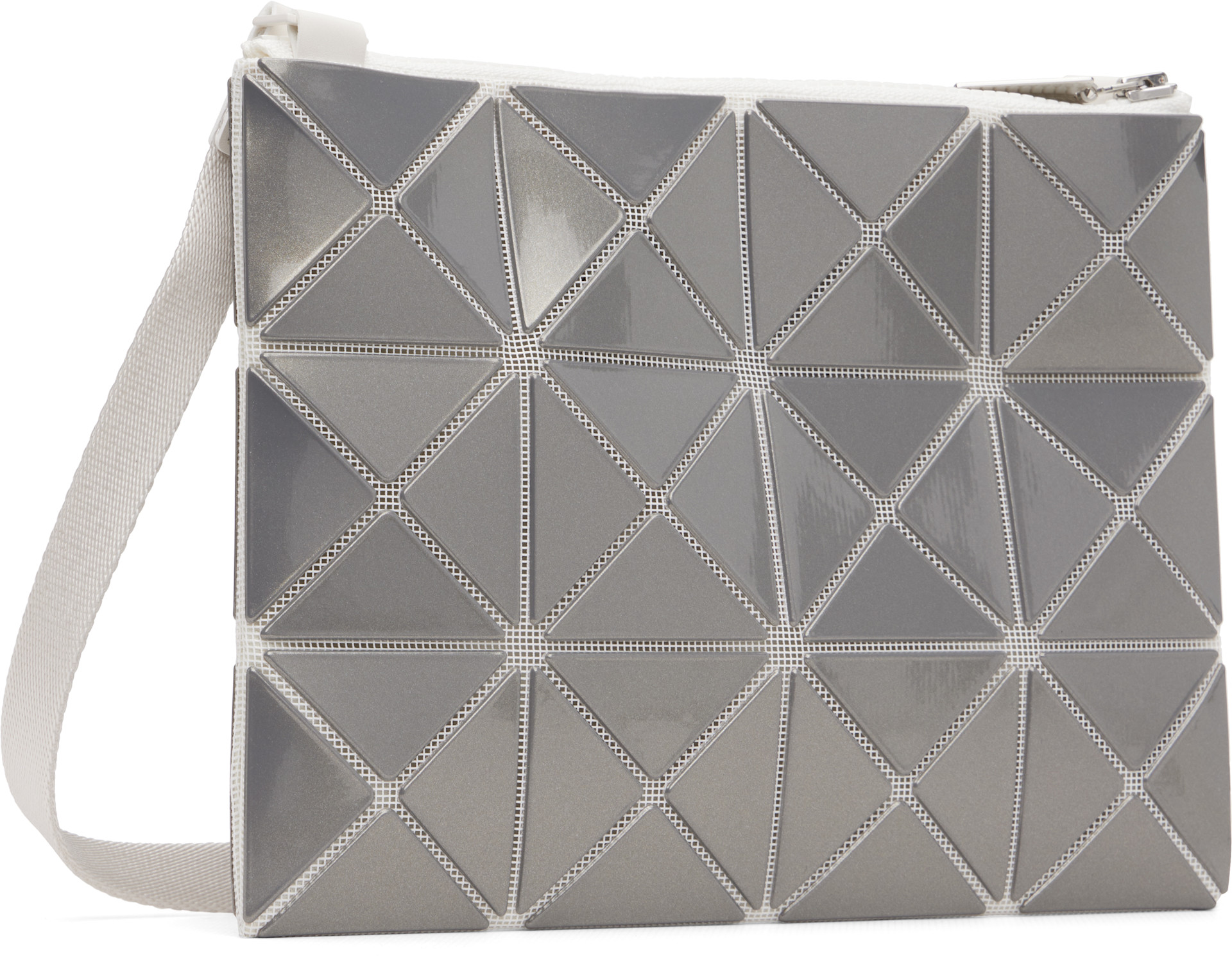 ISSEY MIYAKE BAOBAO シルバーグレー 6×6 ハンドバッグ TRACK – ISSEY MIYAKE ONLINE STORE